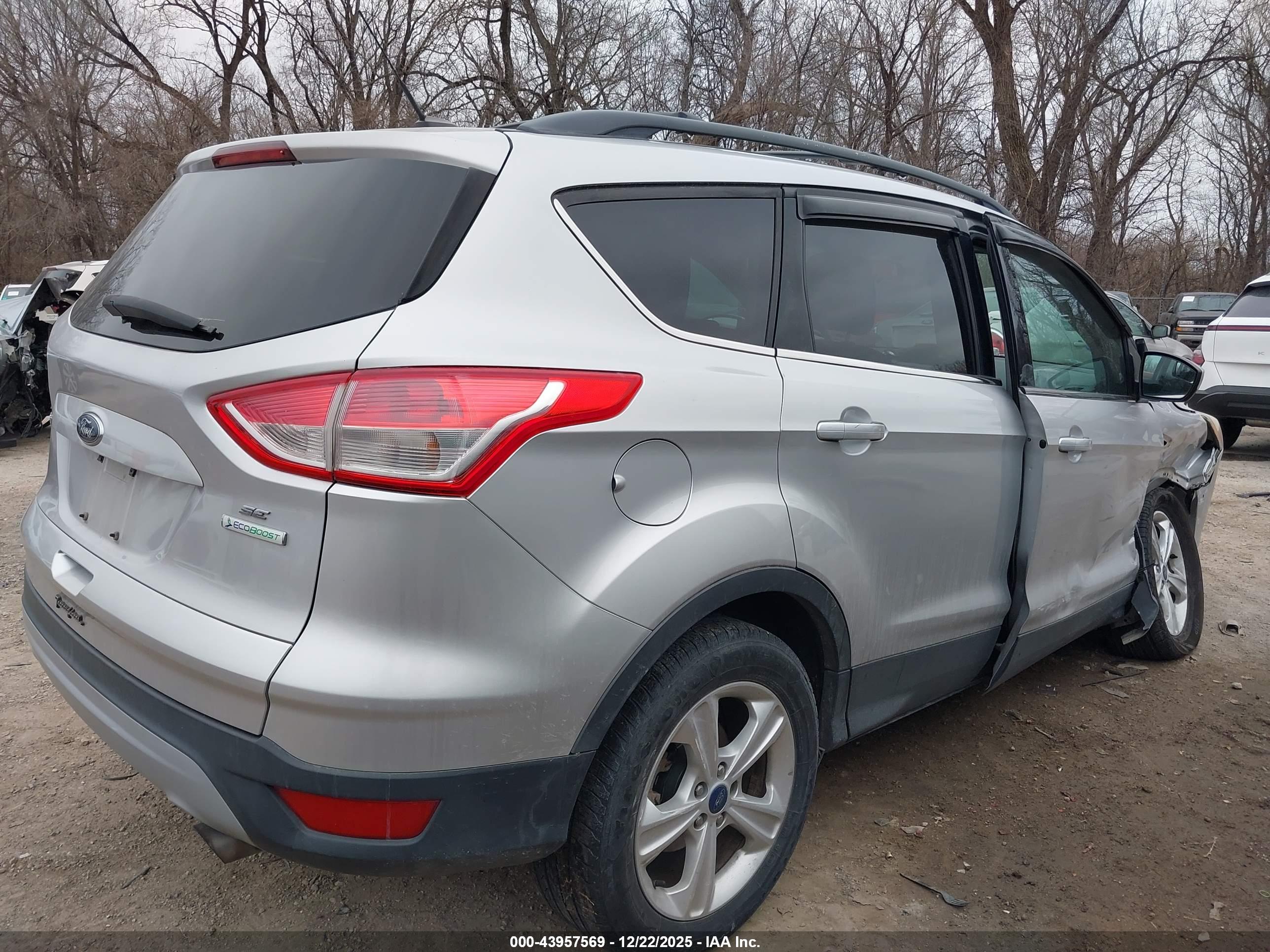 FORD ESCAPE image 4