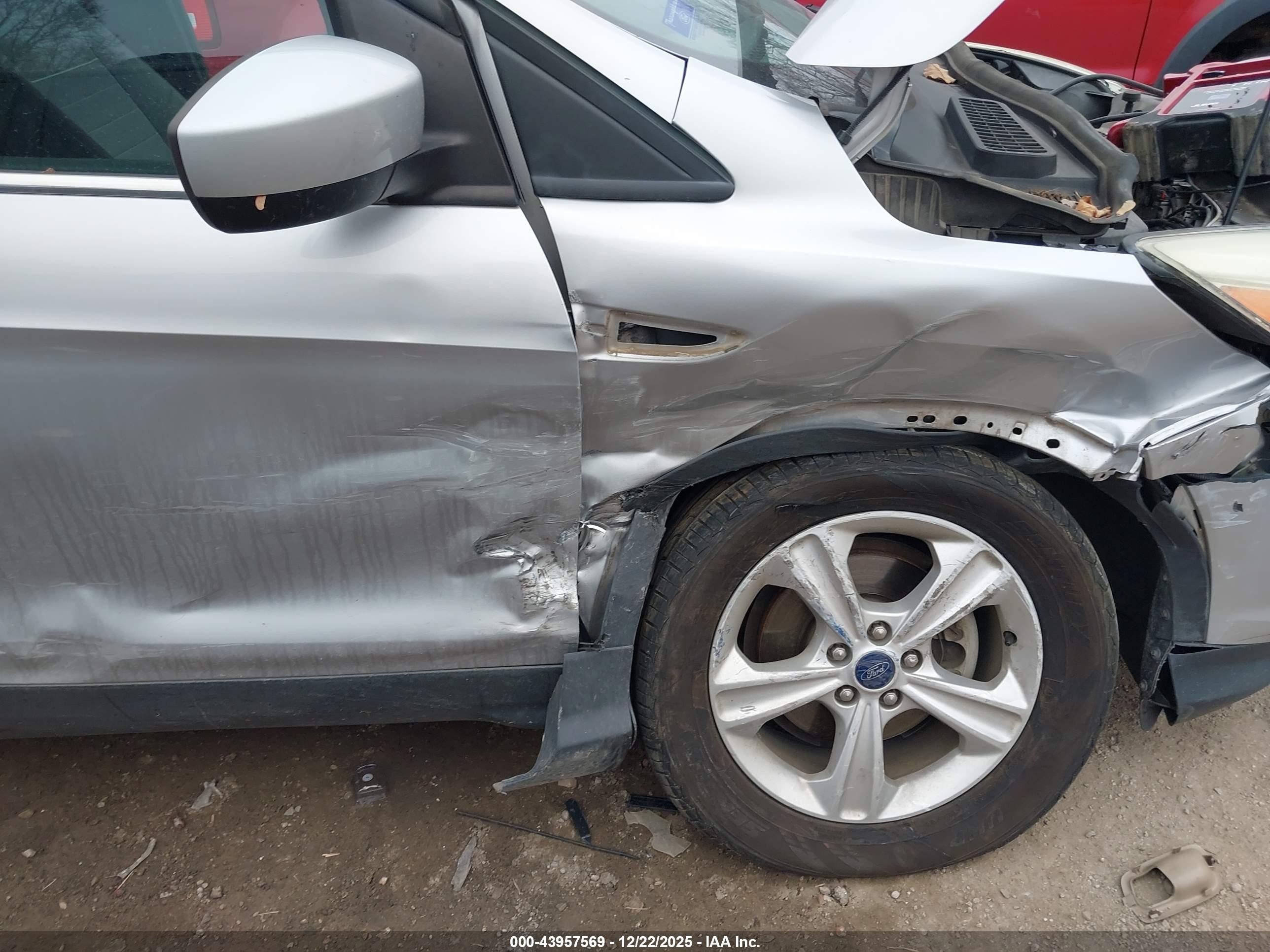 FORD ESCAPE image 6