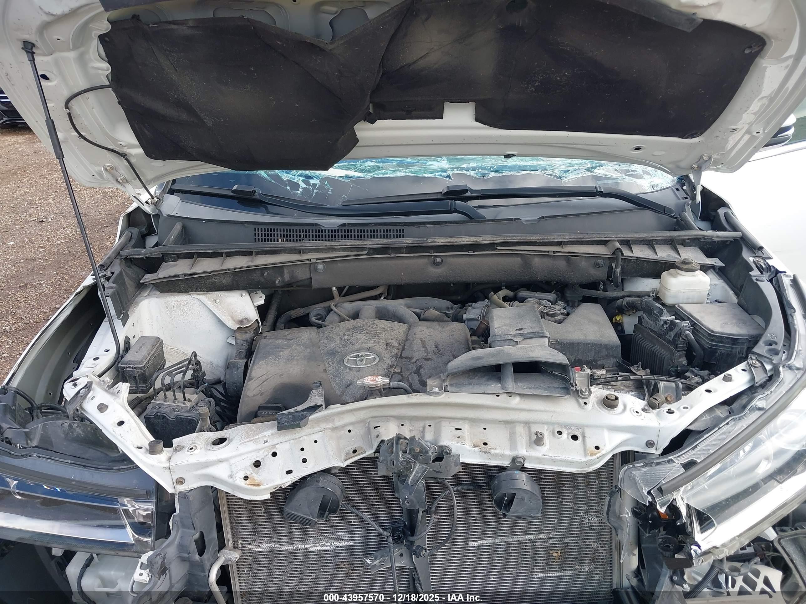 TOYOTA HIGHLANDER image 10