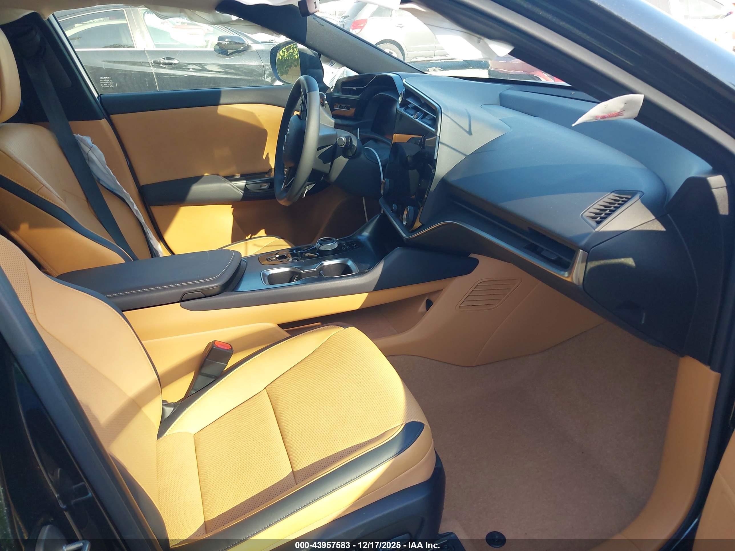 LEXUS RZ image 5
