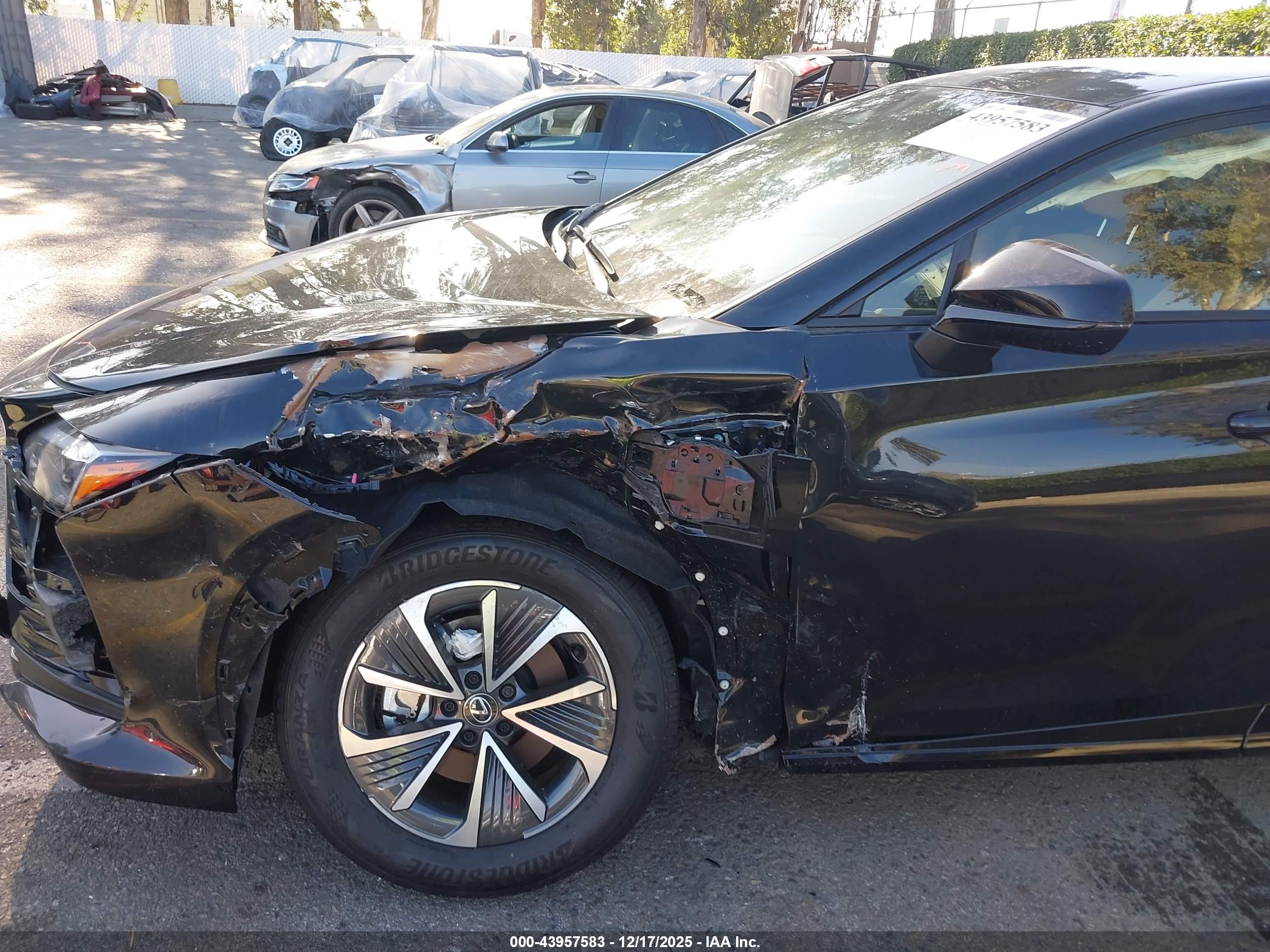 LEXUS RZ image 6