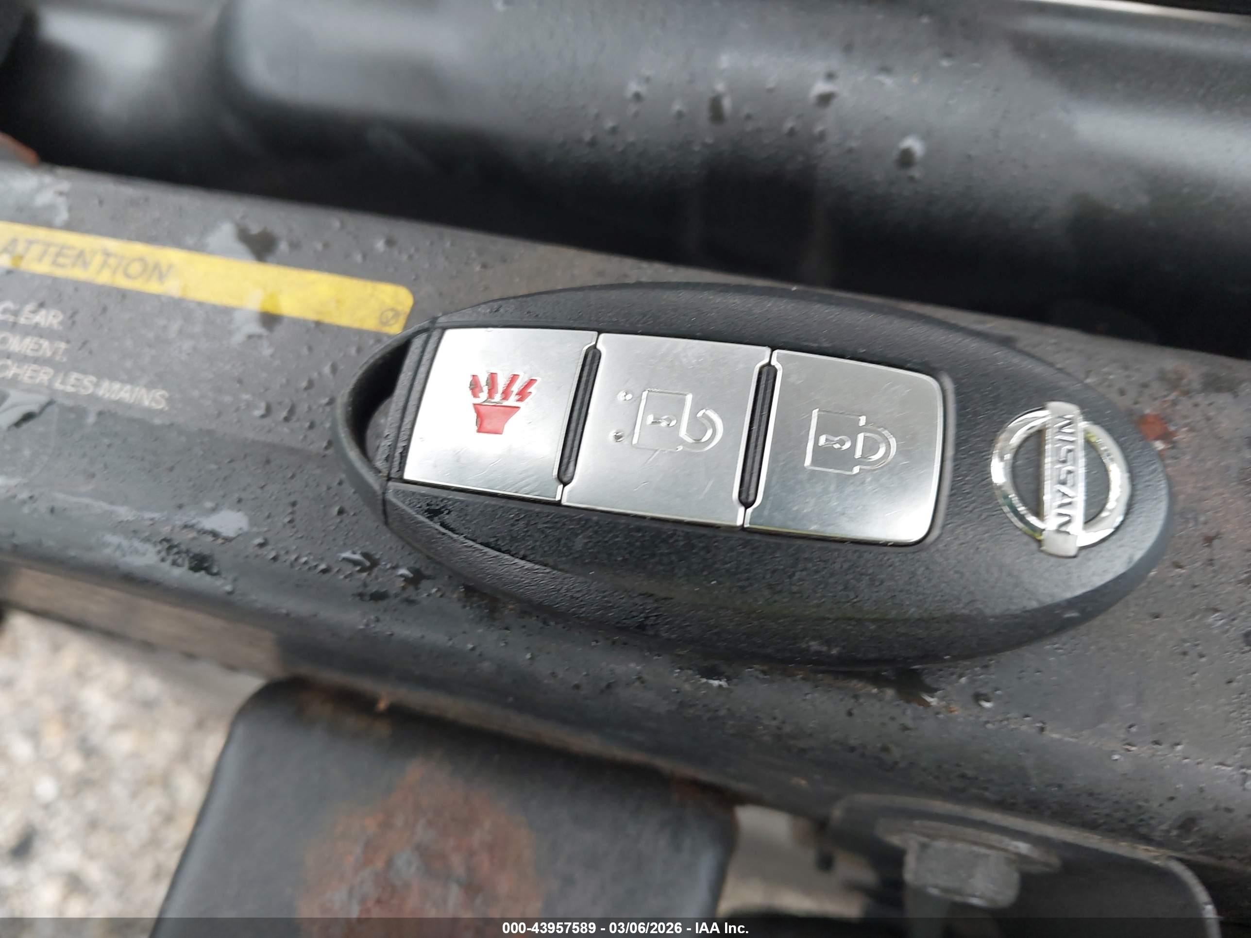 NISSAN ROGUE image 11