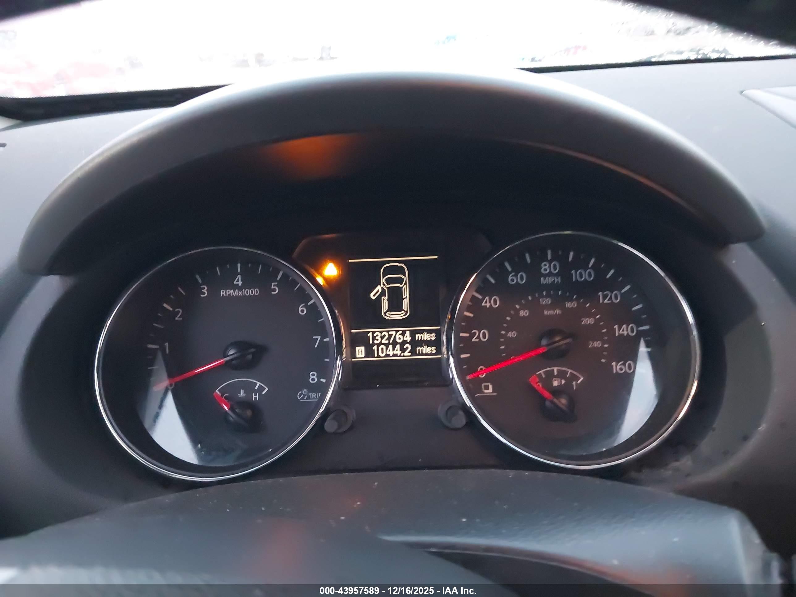 NISSAN ROGUE image 7