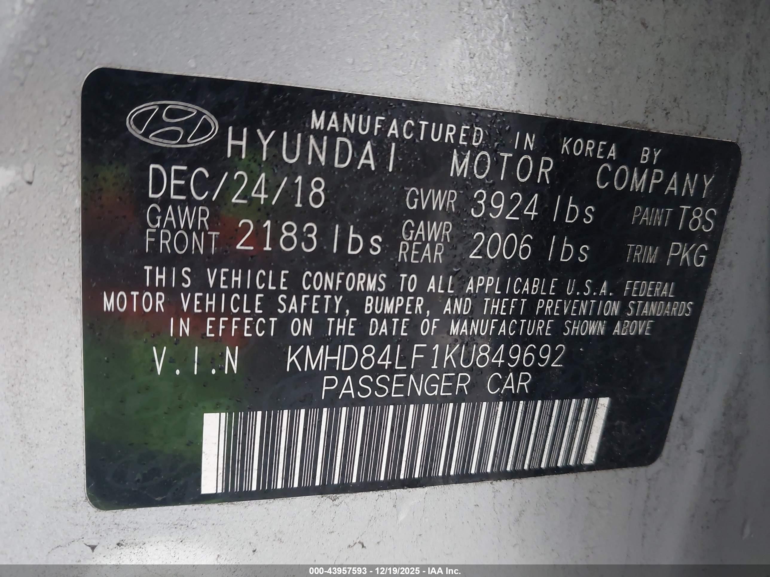 HYUNDAI ELANTRA image 9