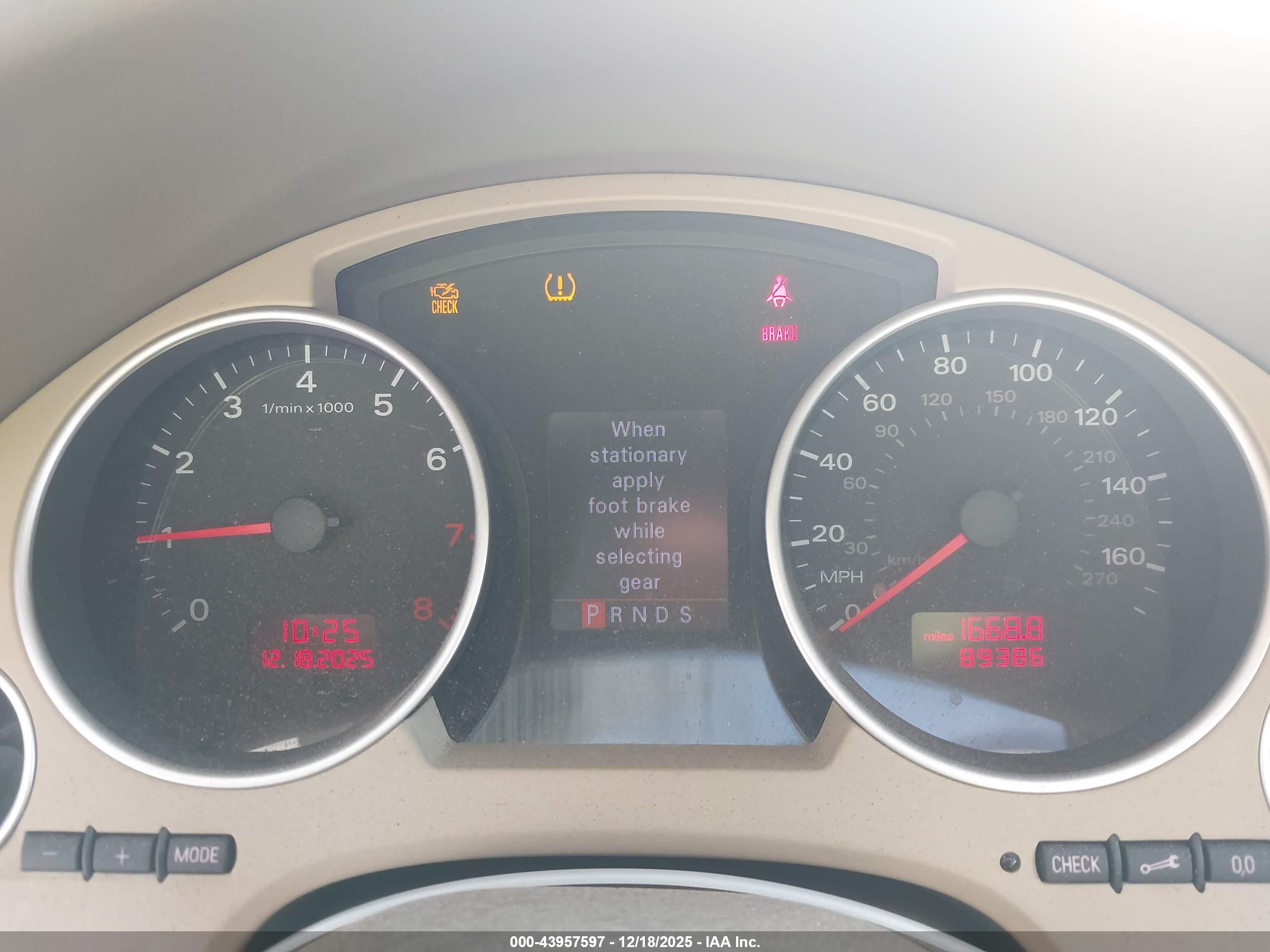AUDI A4 image 7