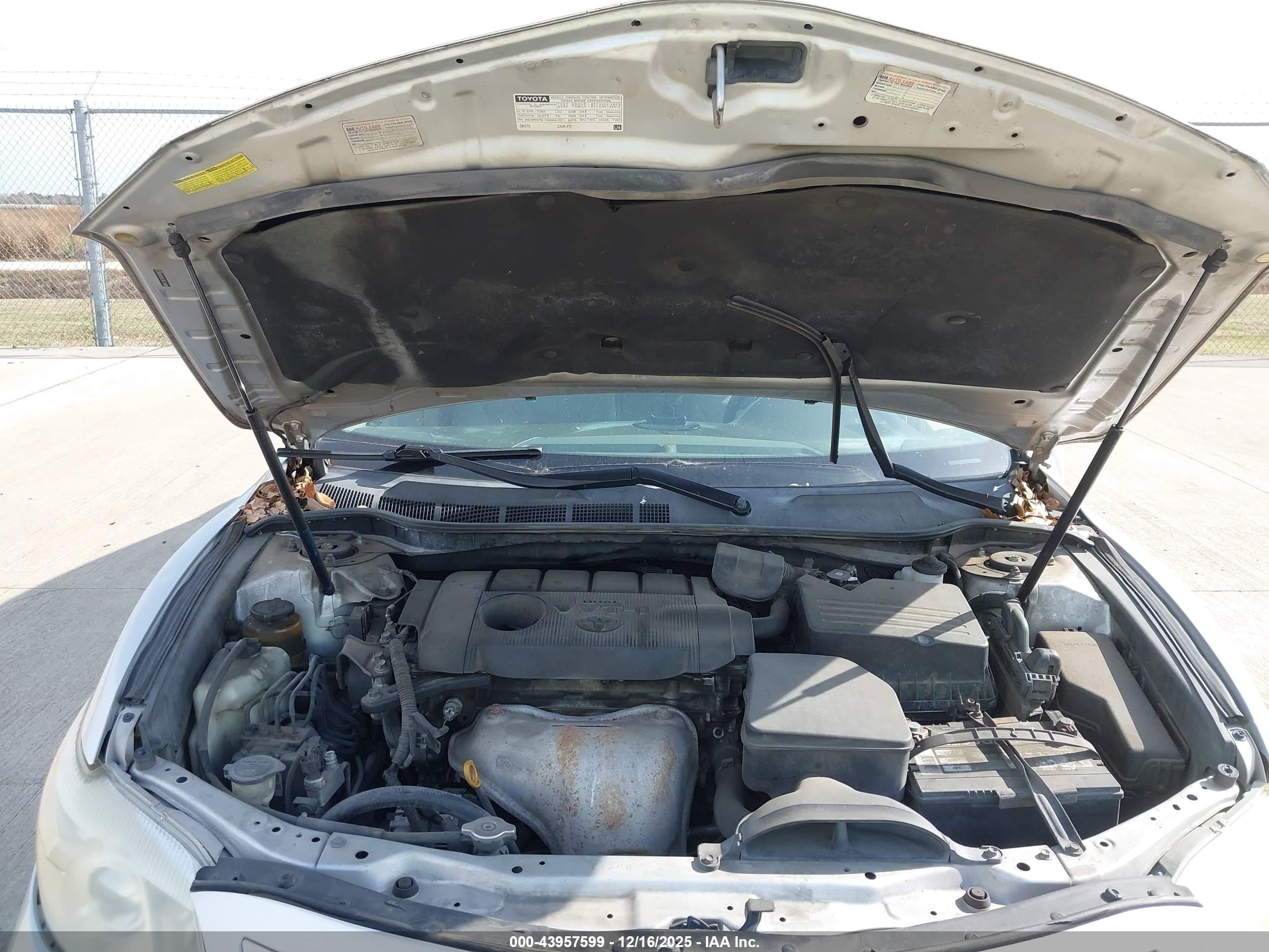 TOYOTA CAMRY image 10