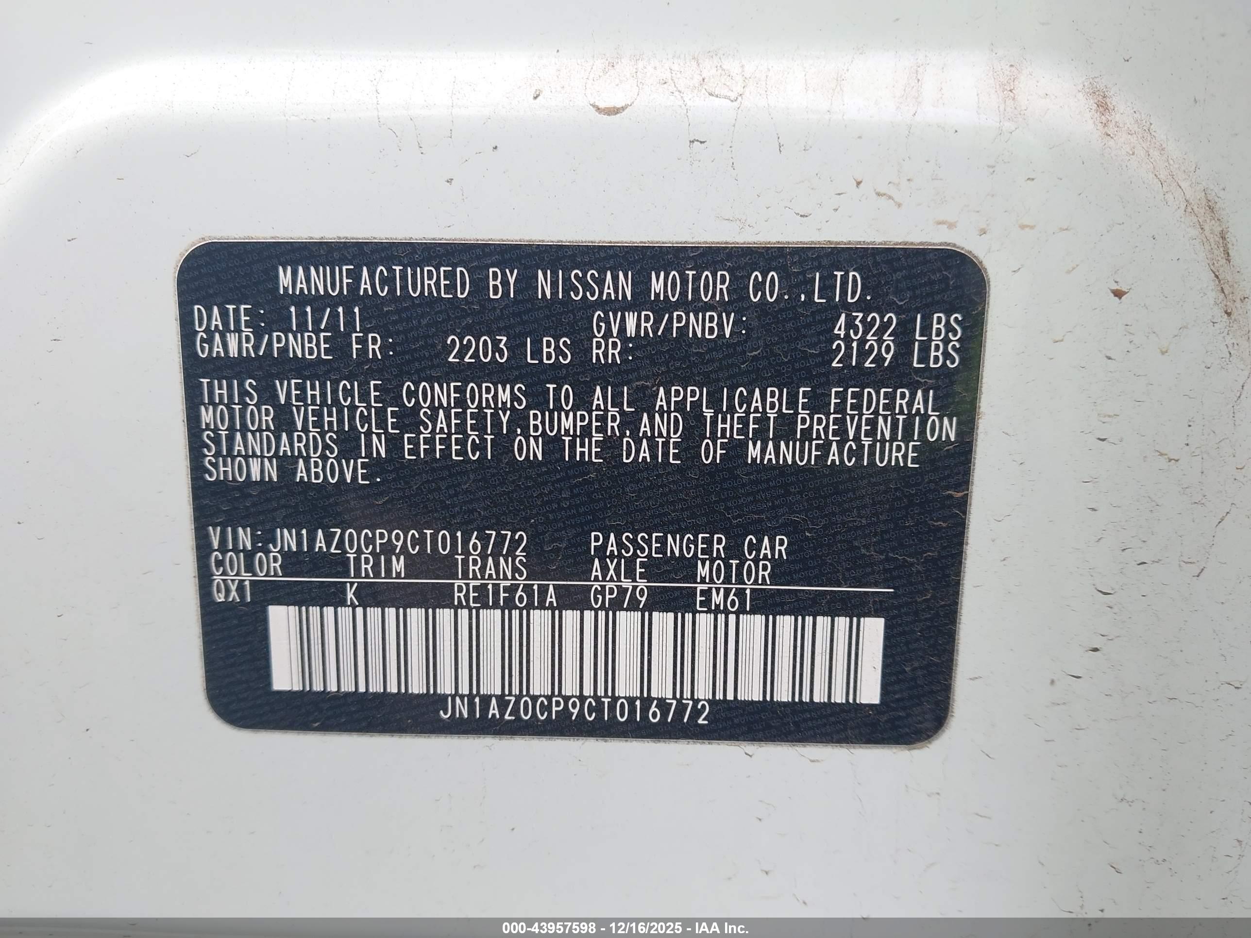 NISSAN LEAF image 9
