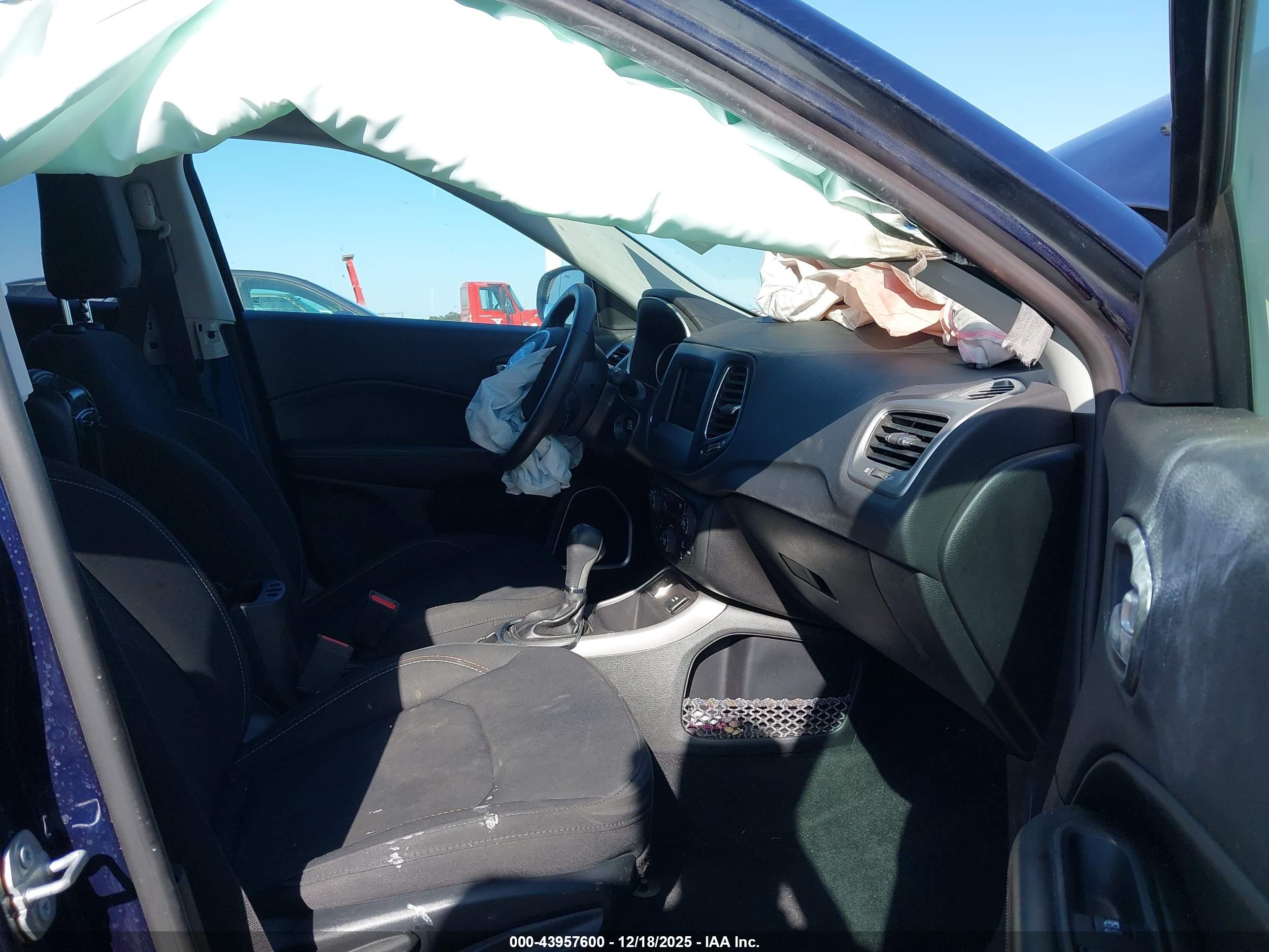 JEEP COMPASS image 5