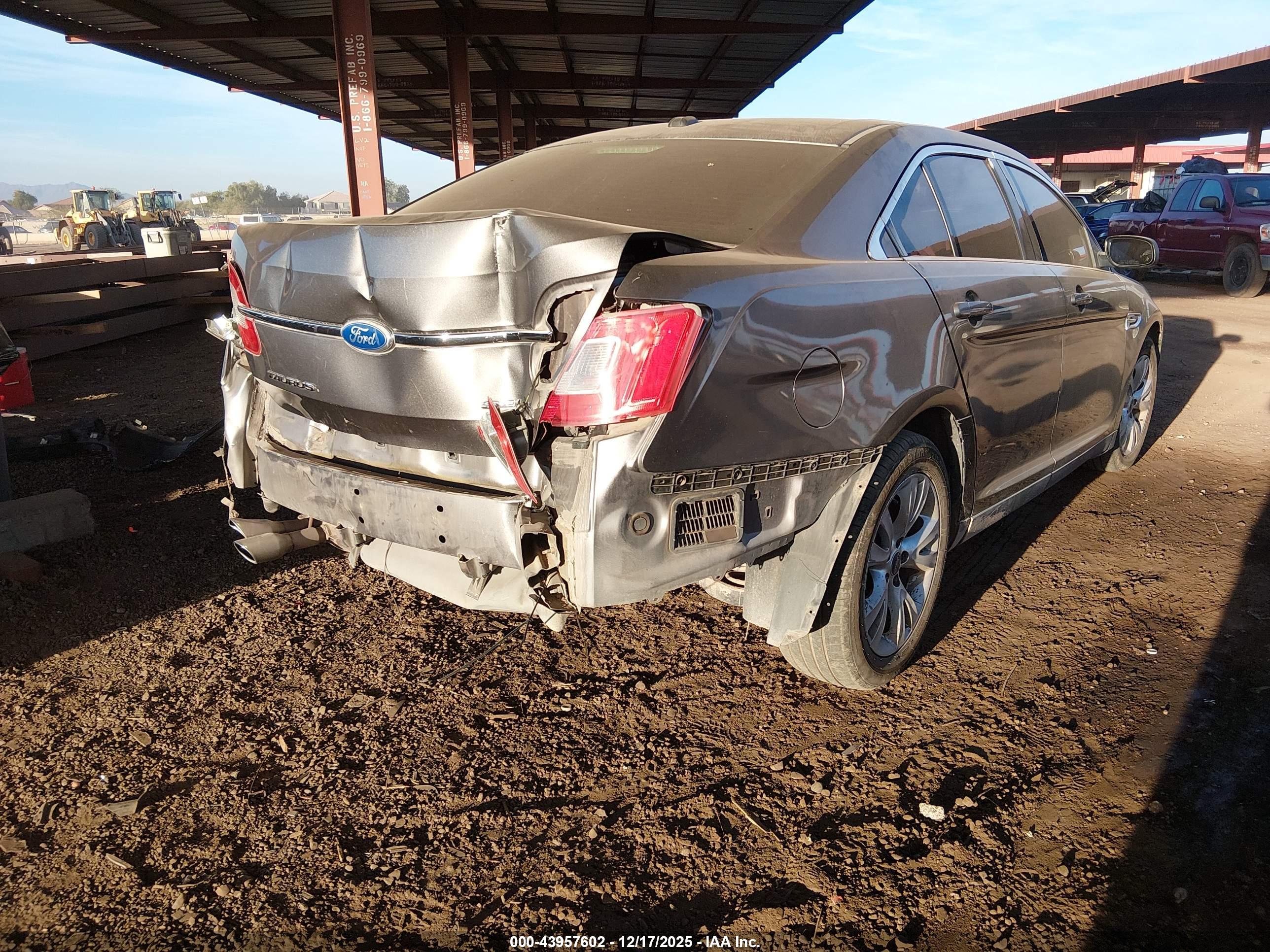 FORD TAURUS image 6