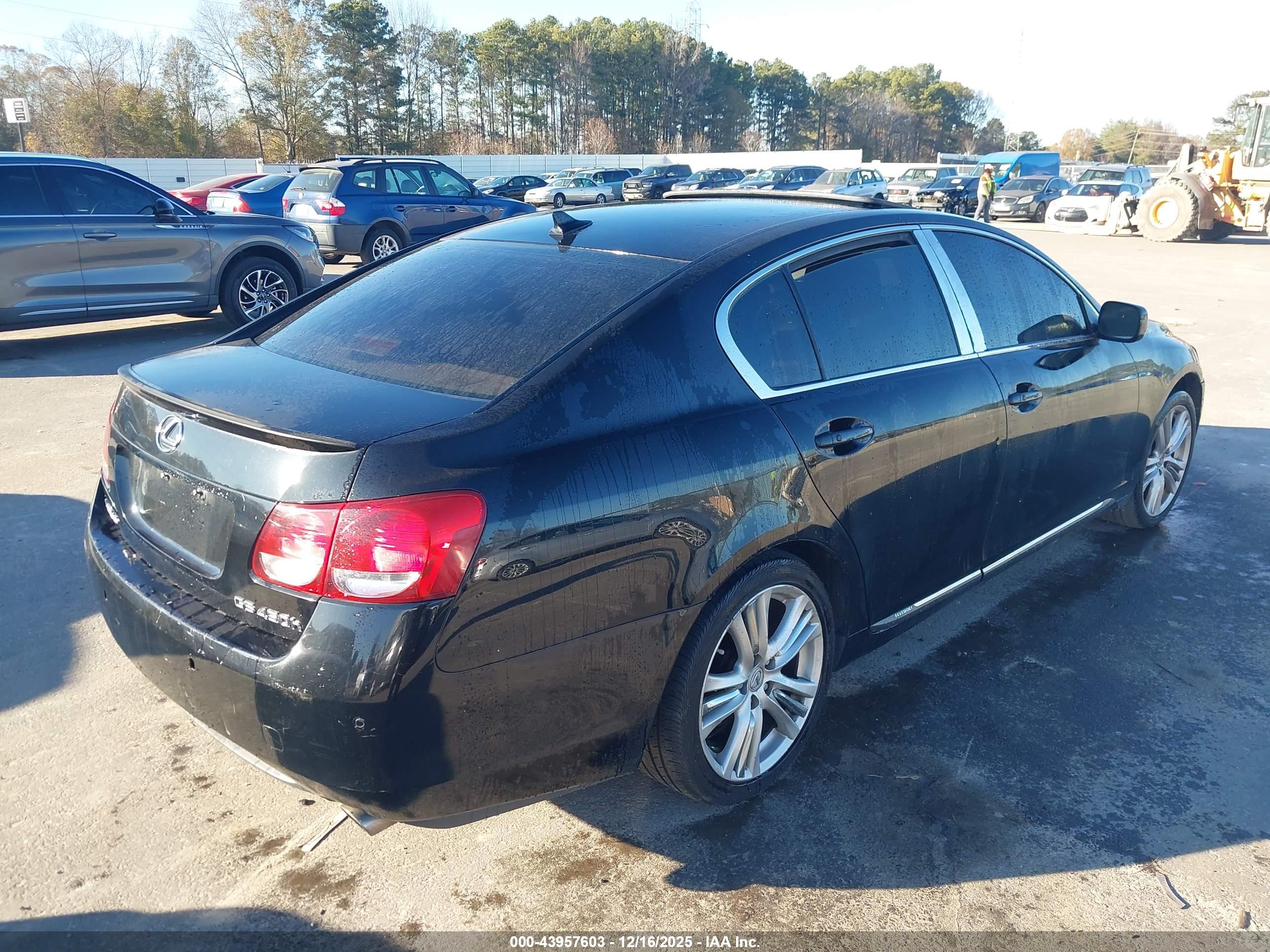 LEXUS GS image 4