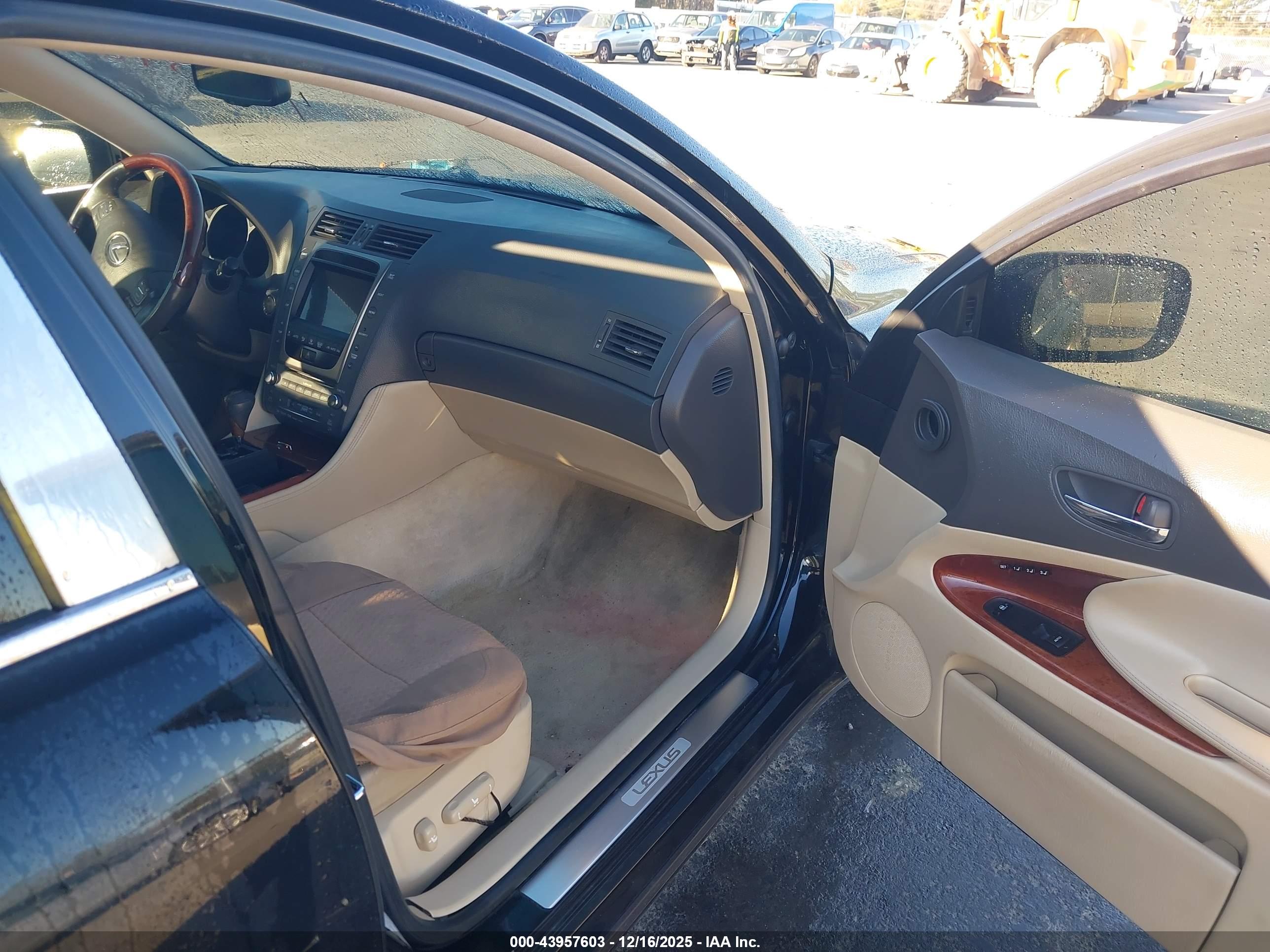 LEXUS GS image 5