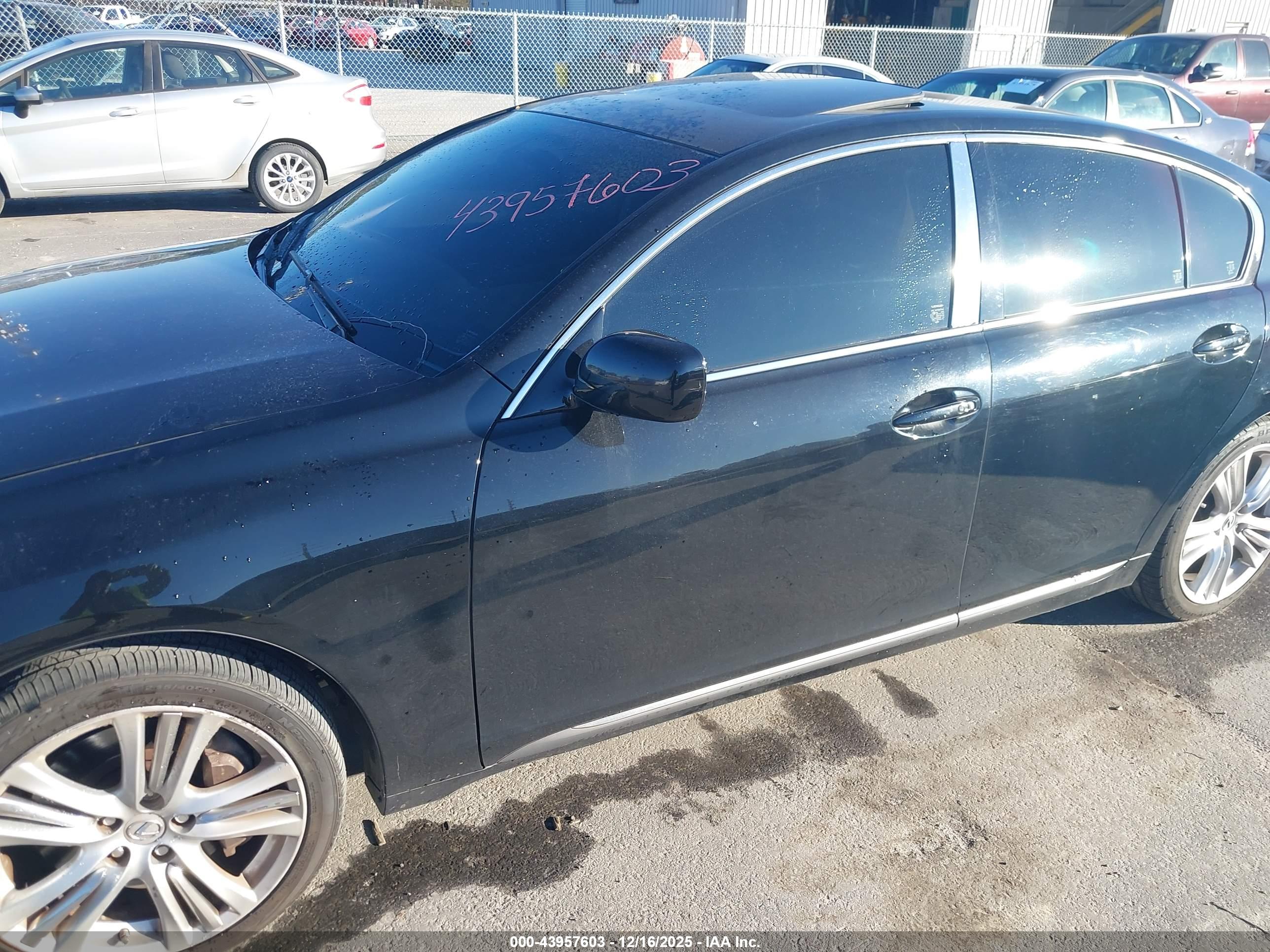 LEXUS GS image 6