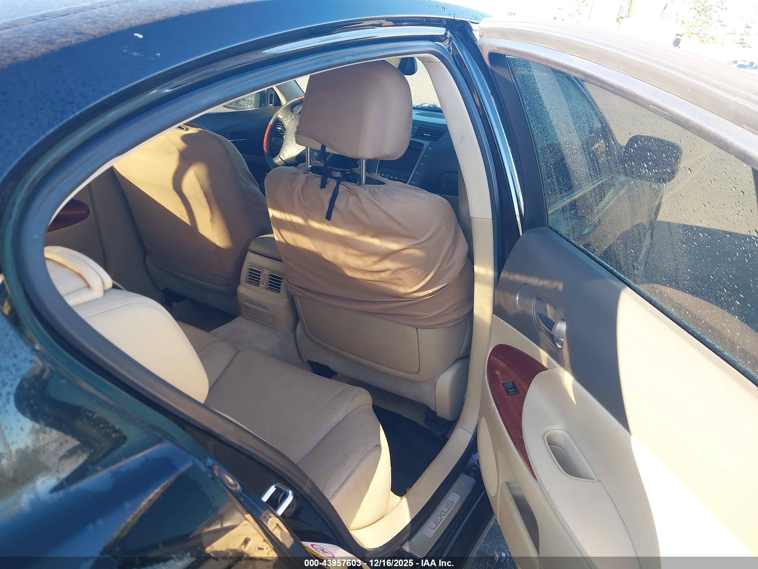 LEXUS GS image 8