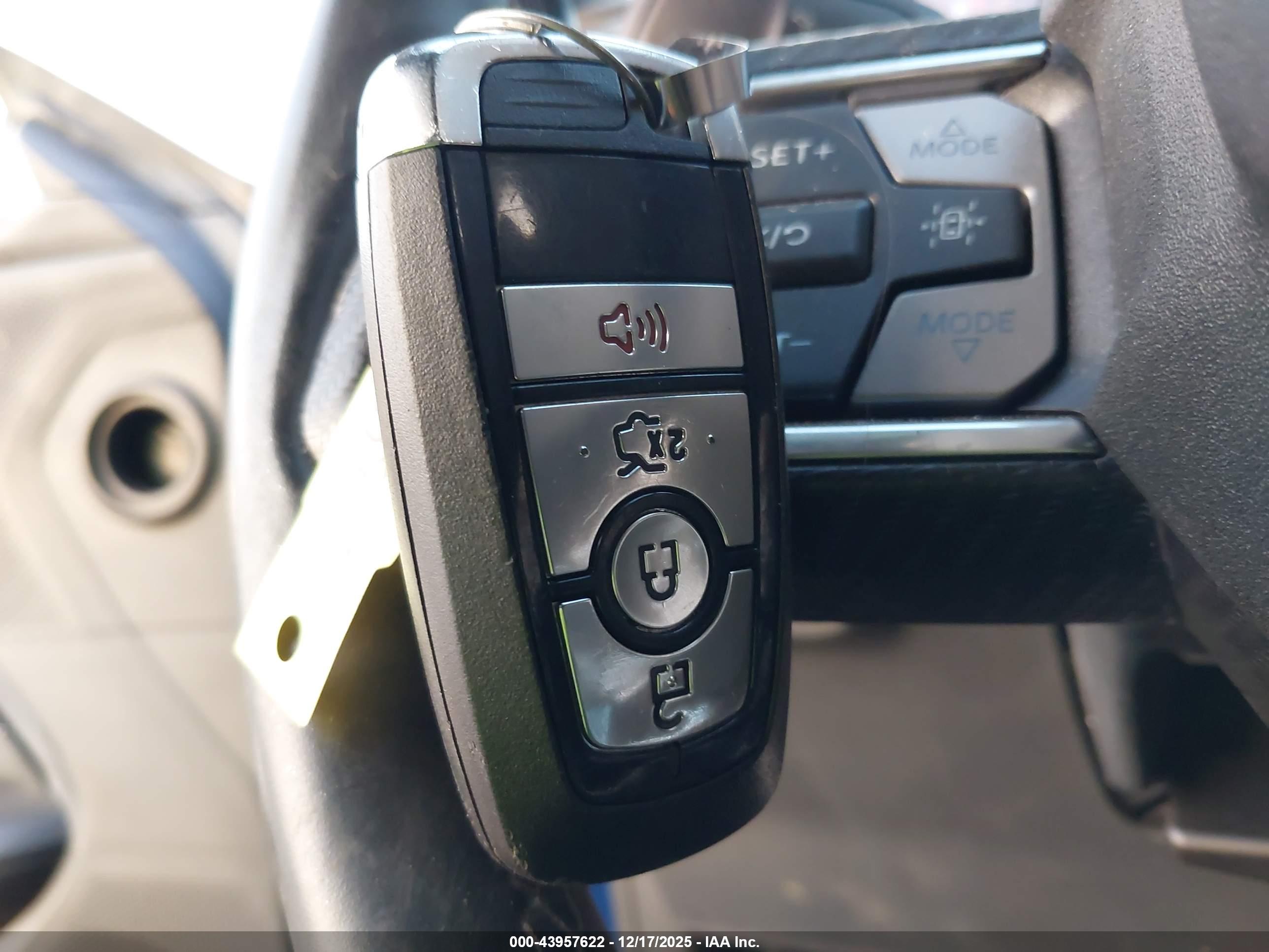 FORD MUSTANG image 11