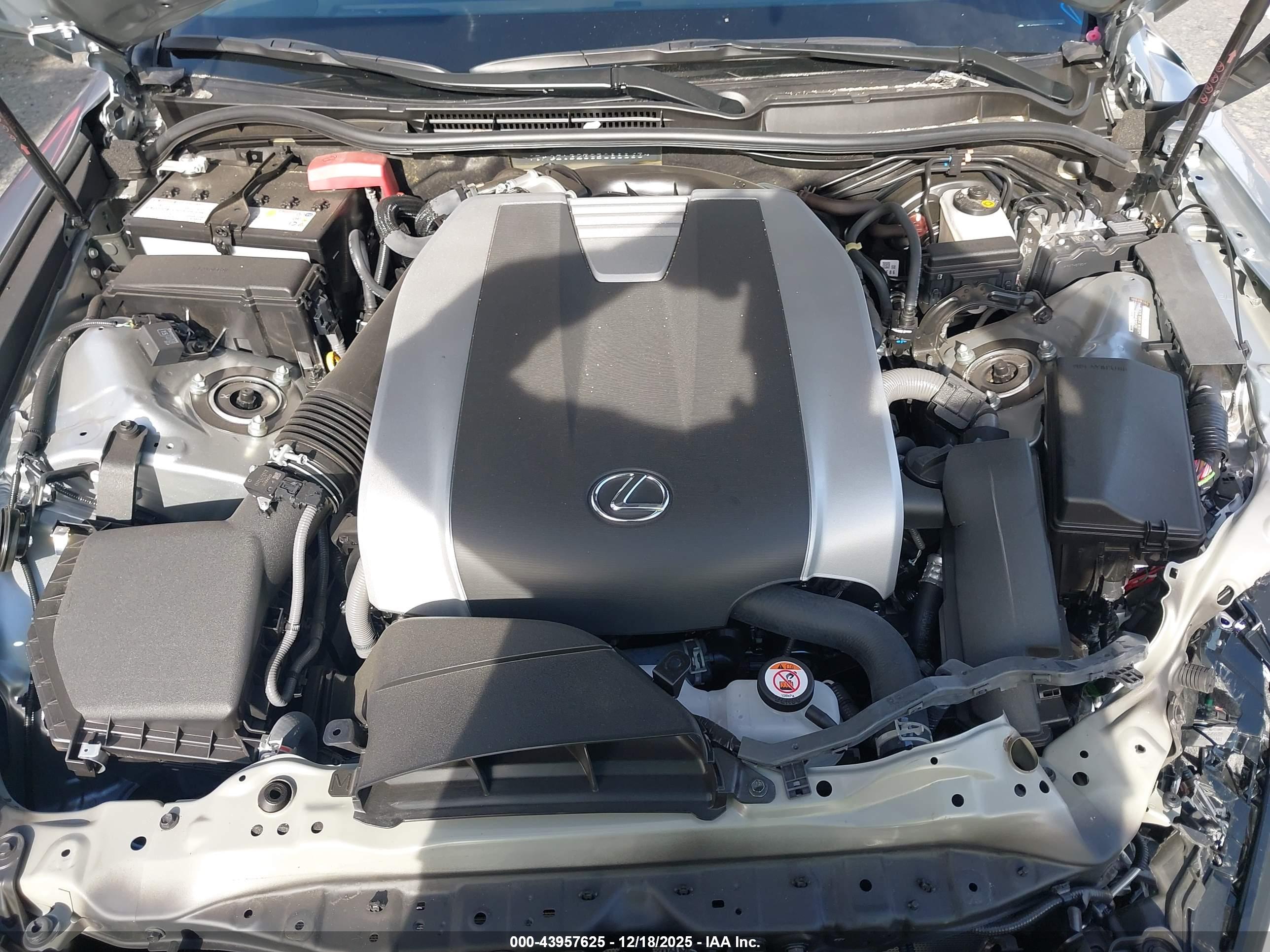 LEXUS IS image 10