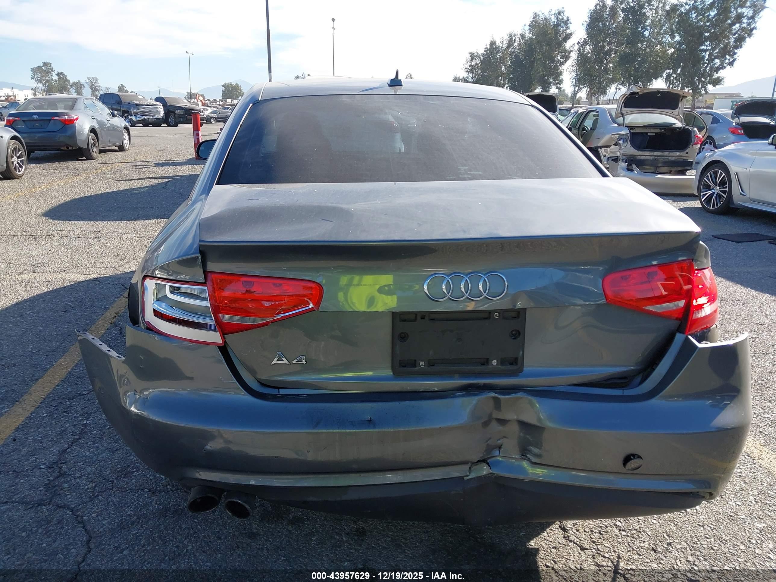 AUDI A4 image 6
