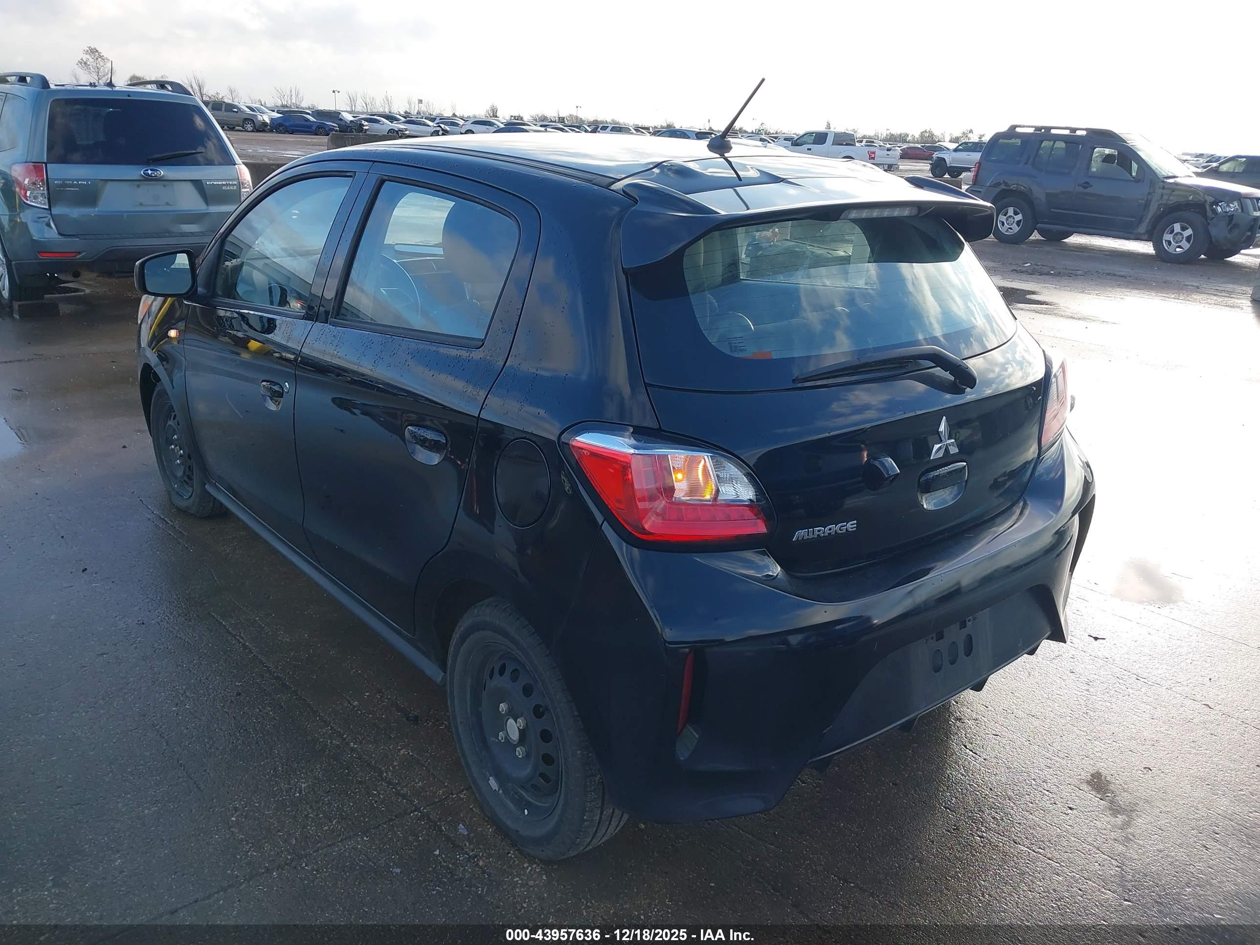 MITSUBISHI MIRAGE image 3