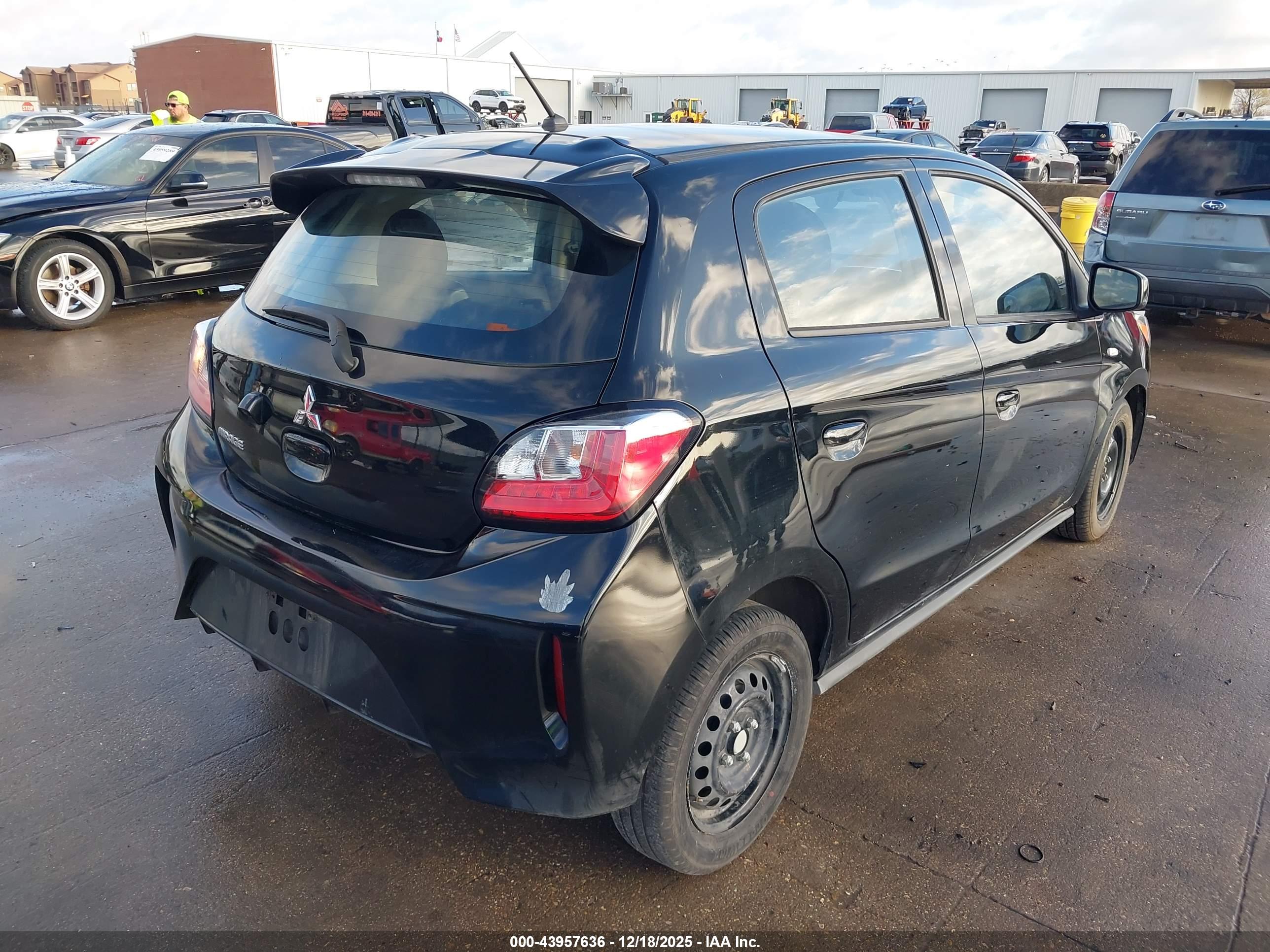 MITSUBISHI MIRAGE image 4