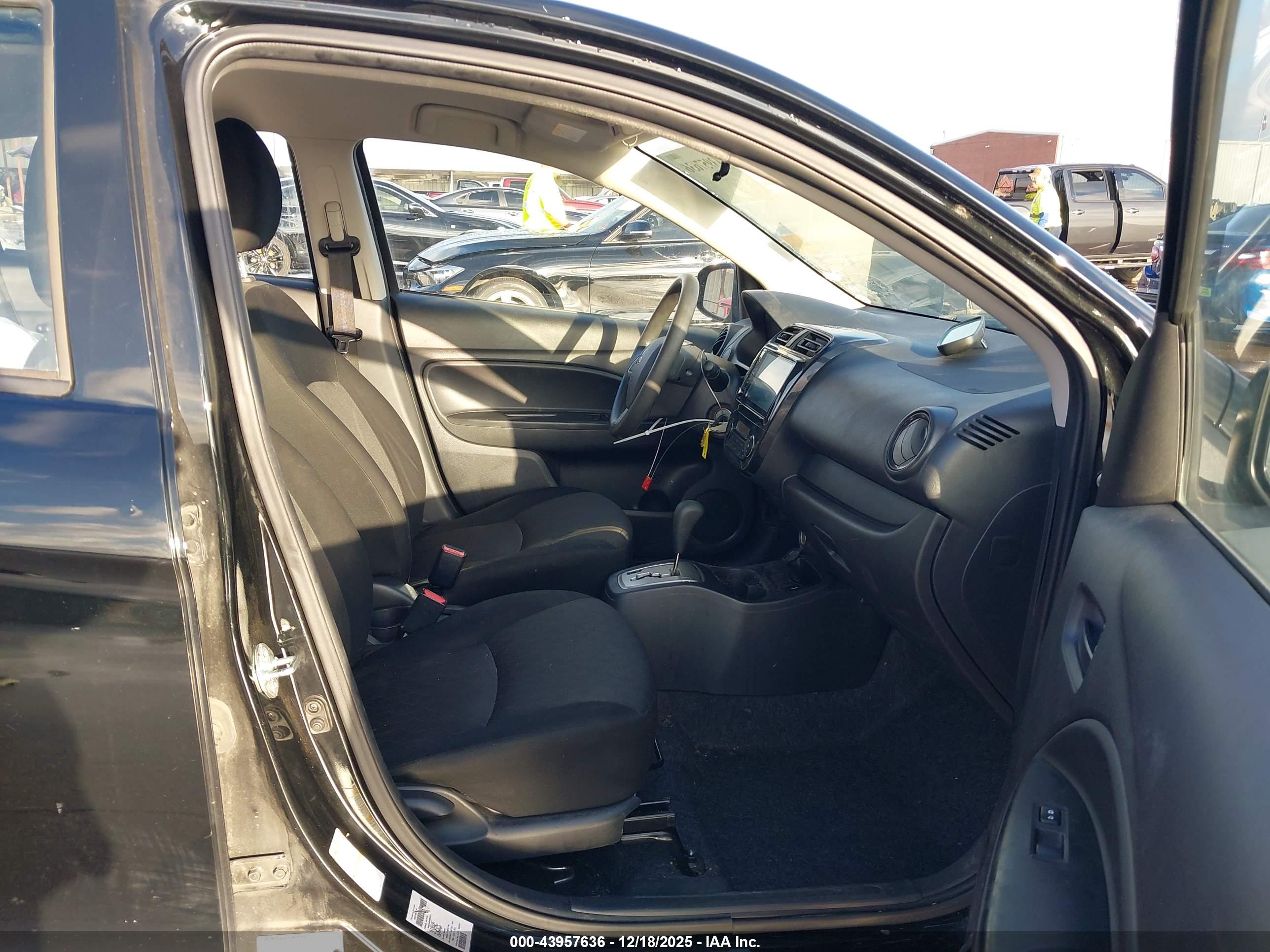 MITSUBISHI MIRAGE image 5