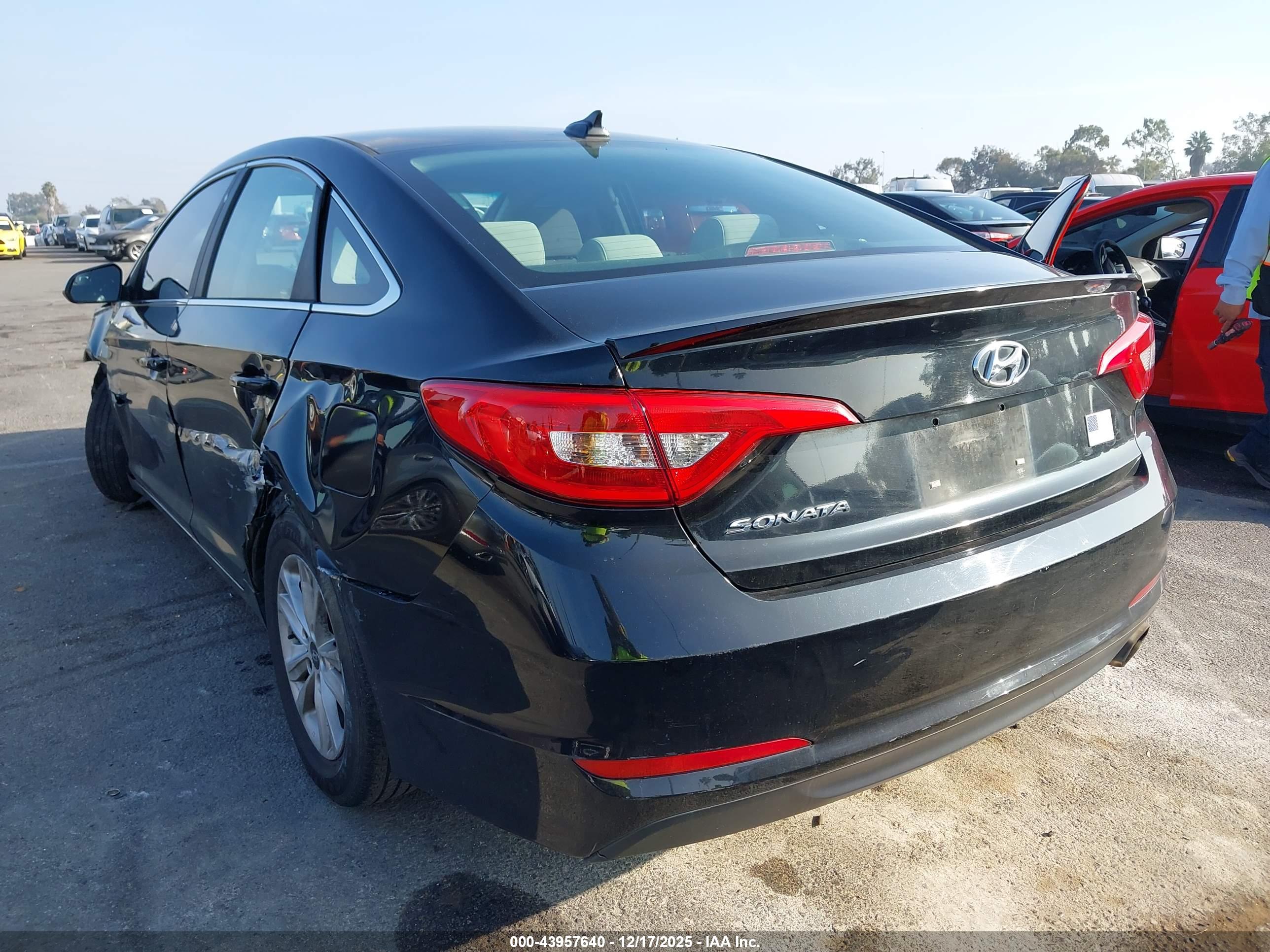HYUNDAI SONATA image 3