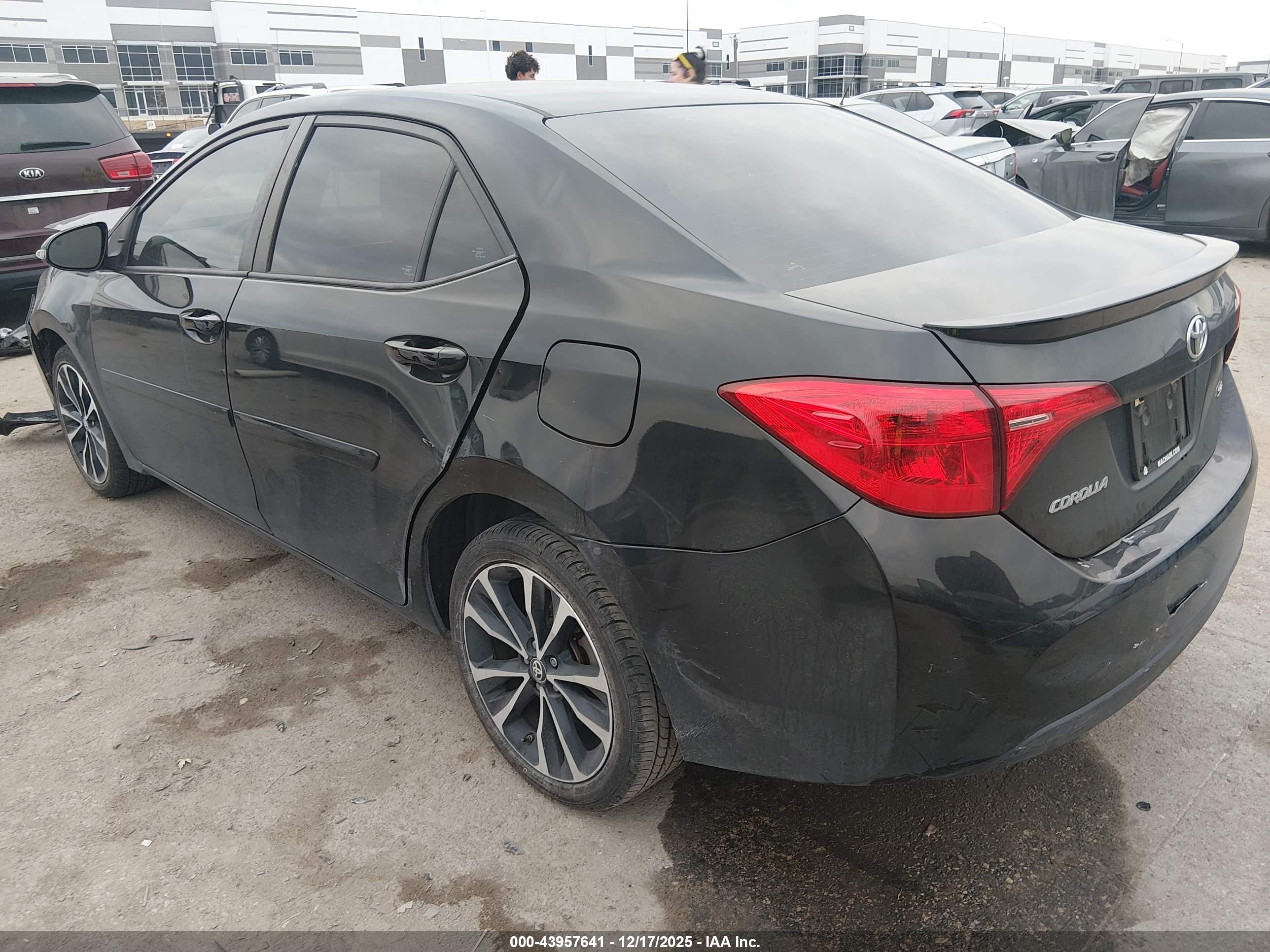 TOYOTA COROLLA image 3