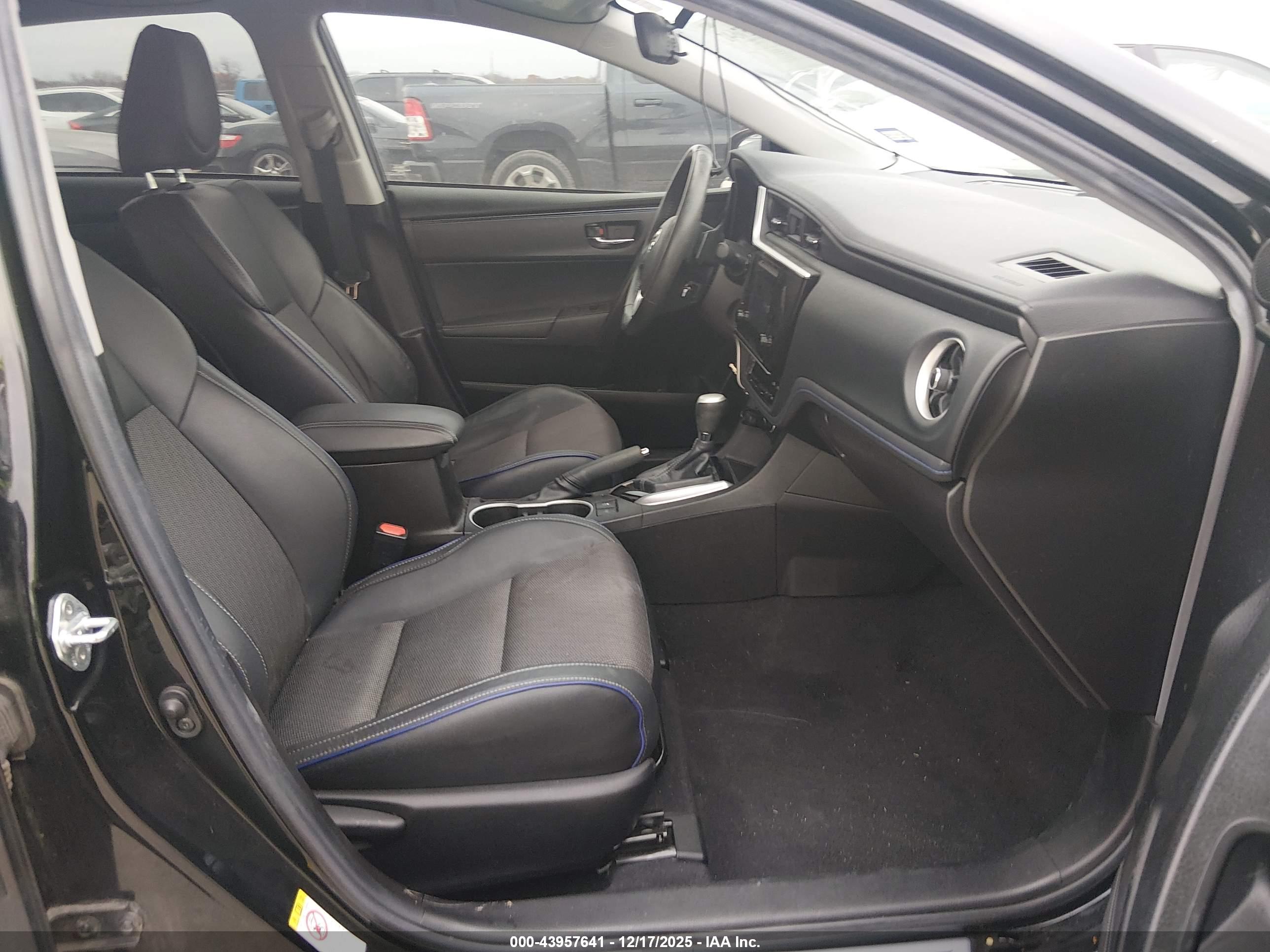 TOYOTA COROLLA image 5