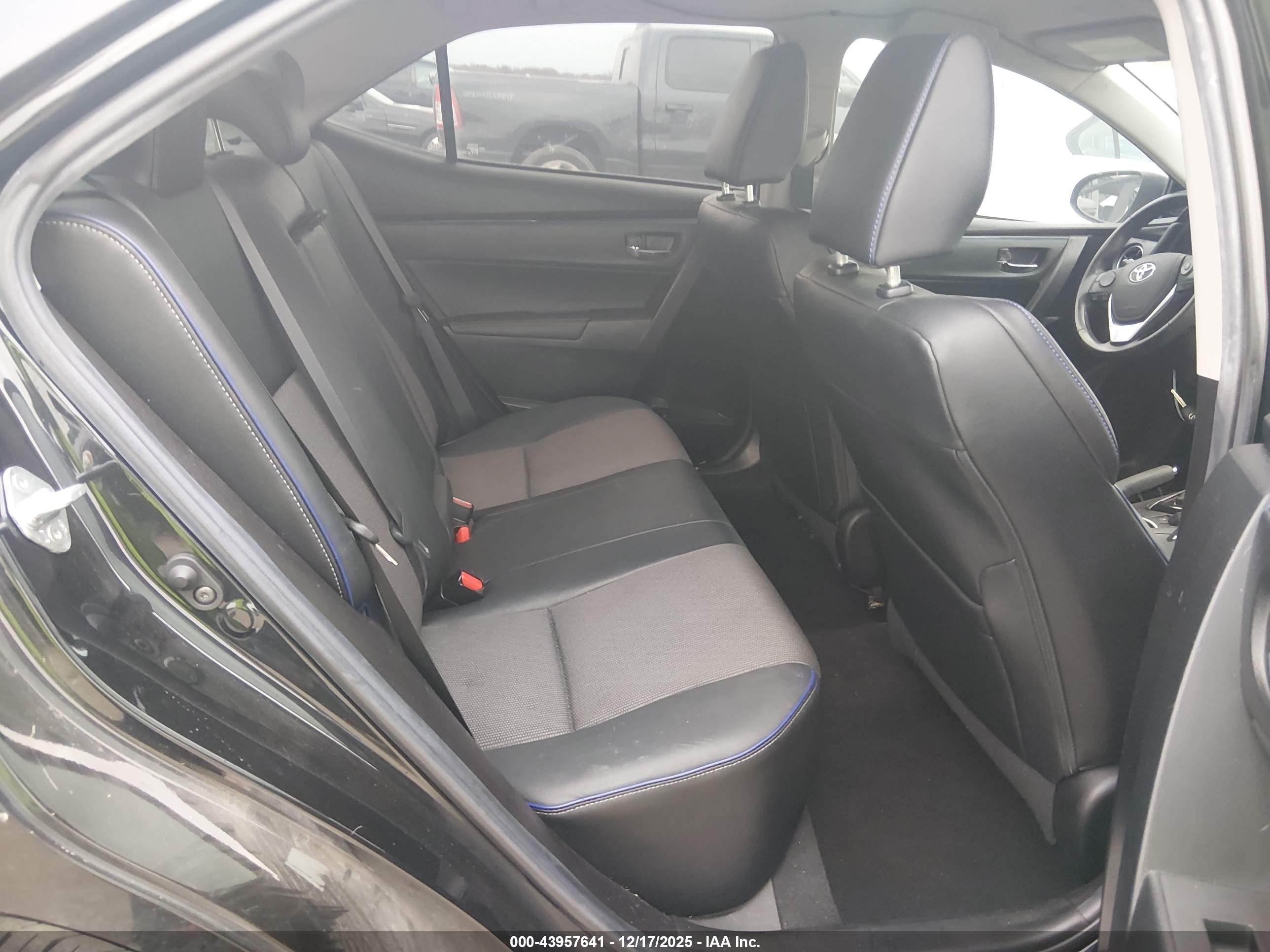 TOYOTA COROLLA image 8
