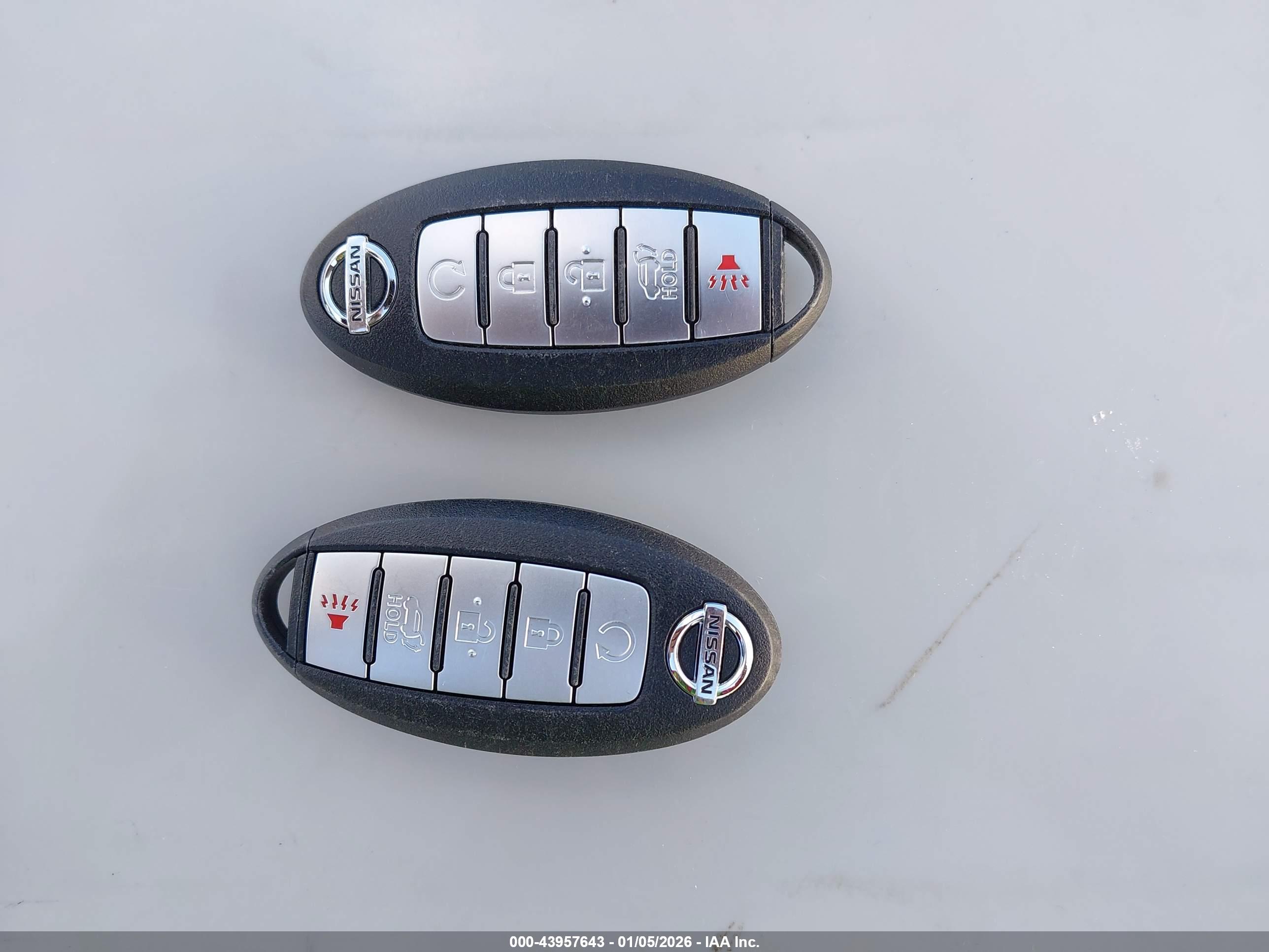 NISSAN ROGUE image 11