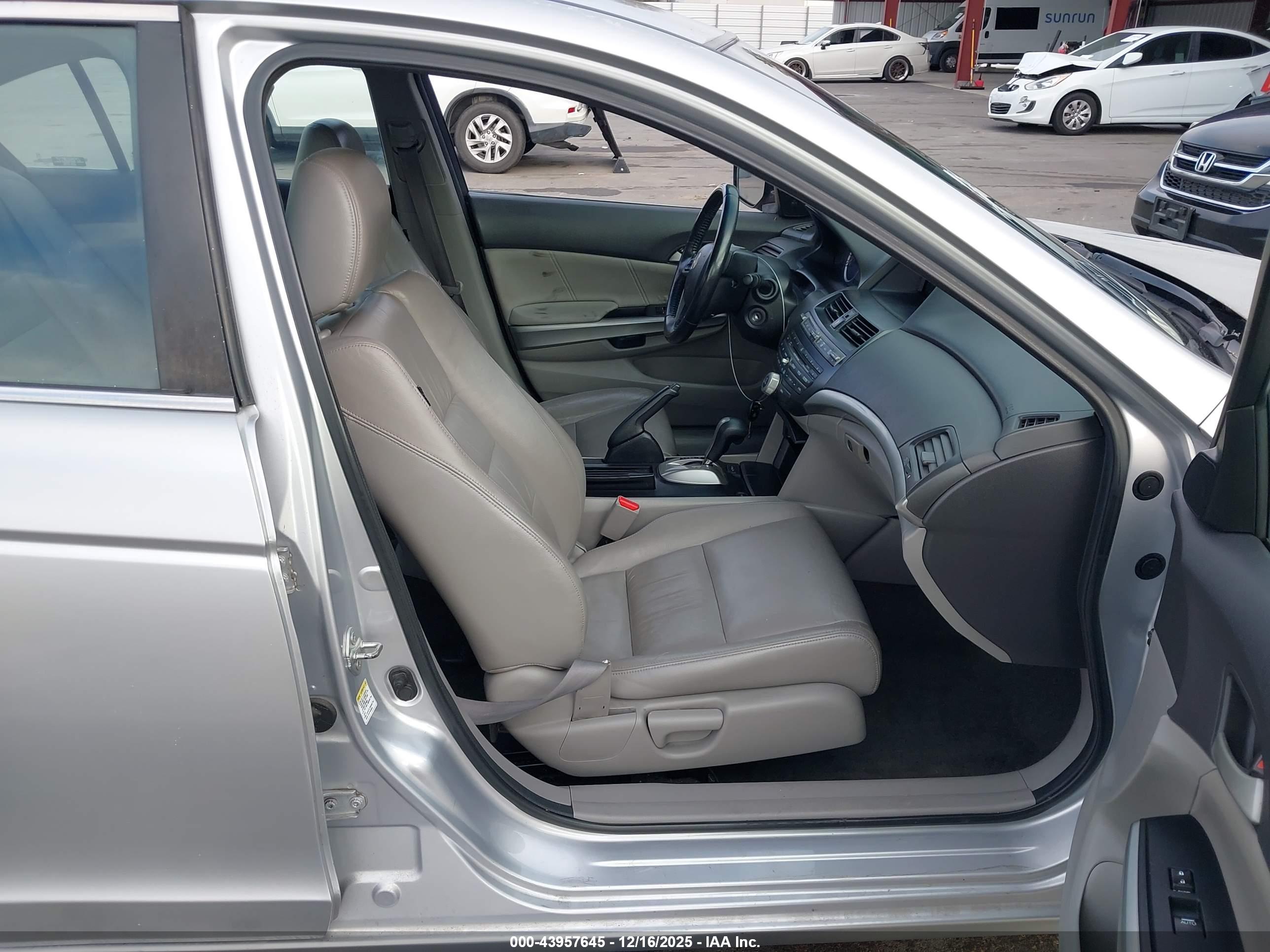 HONDA ACCORD image 5