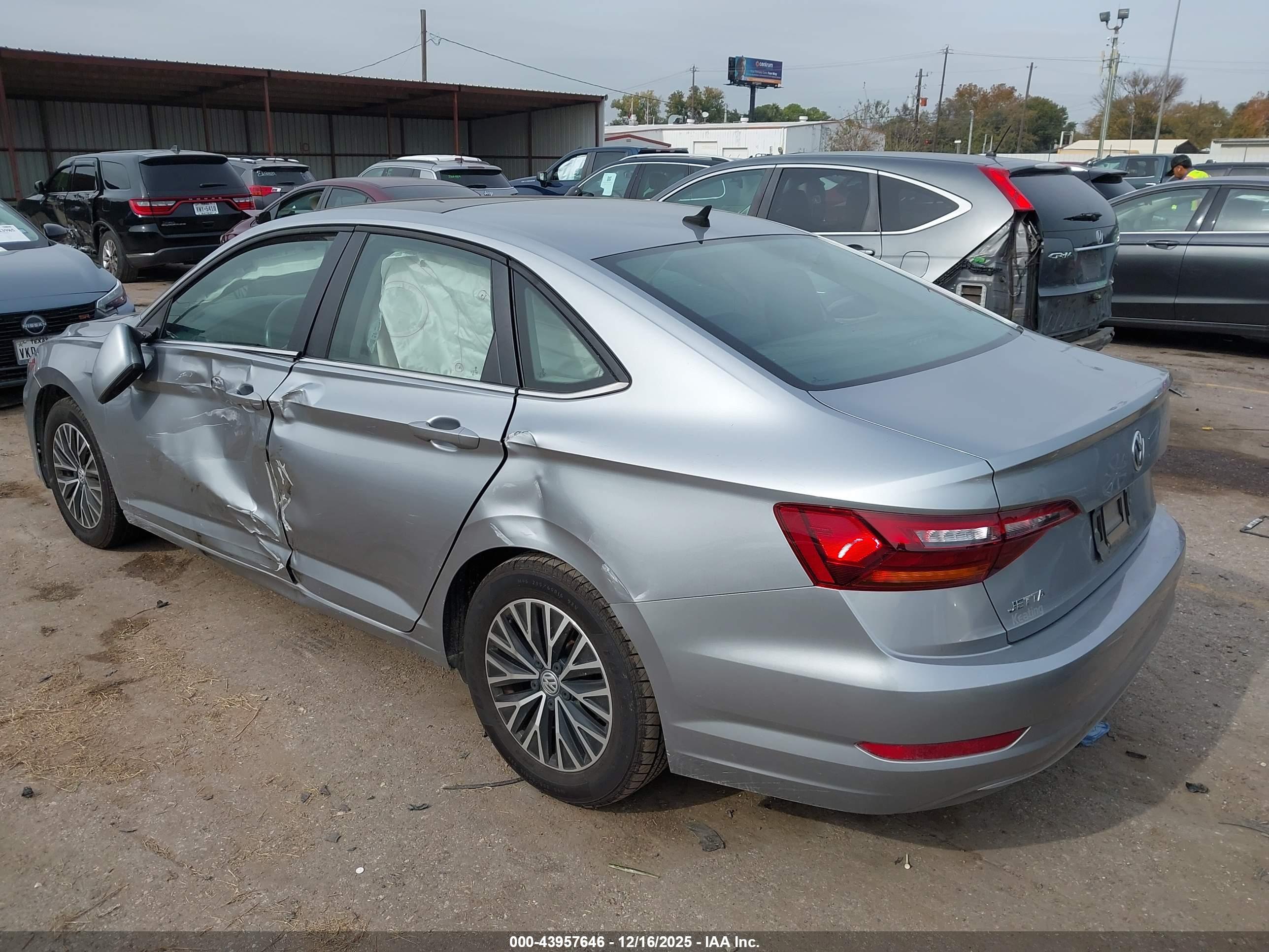 VOLKSWAGEN JETTA image 3