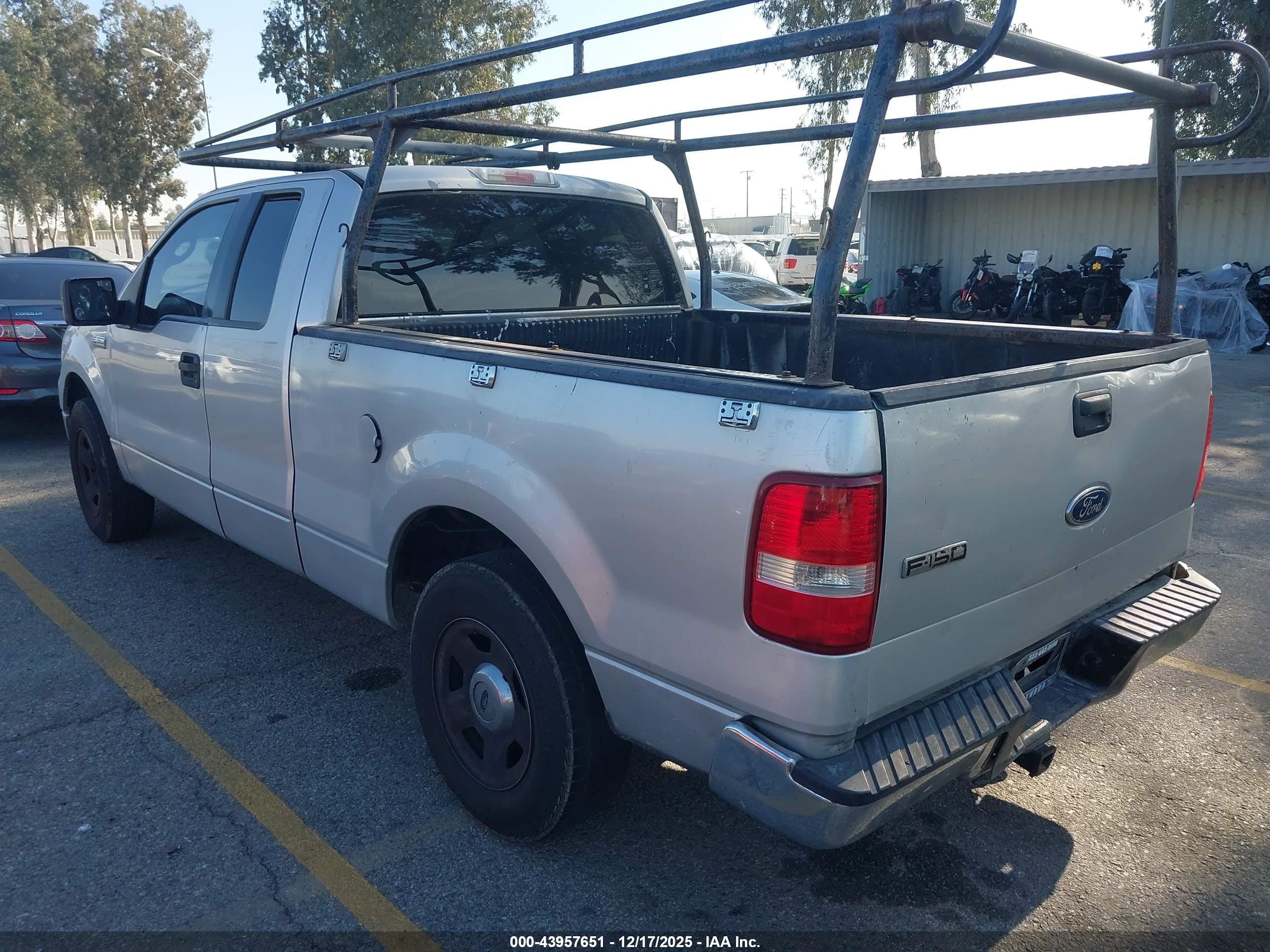 FORD F-150 image 3