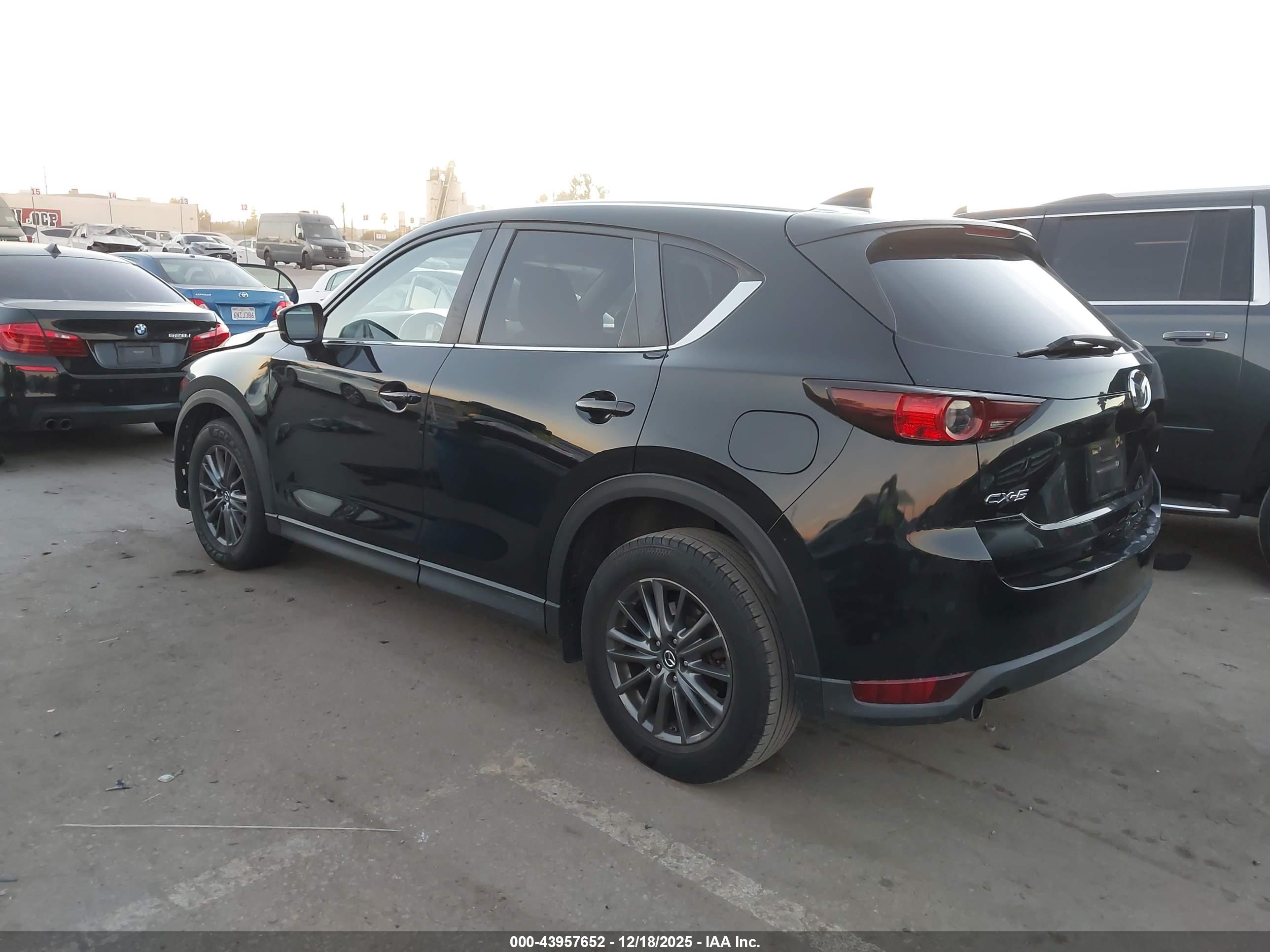 MAZDA CX-5 image 3
