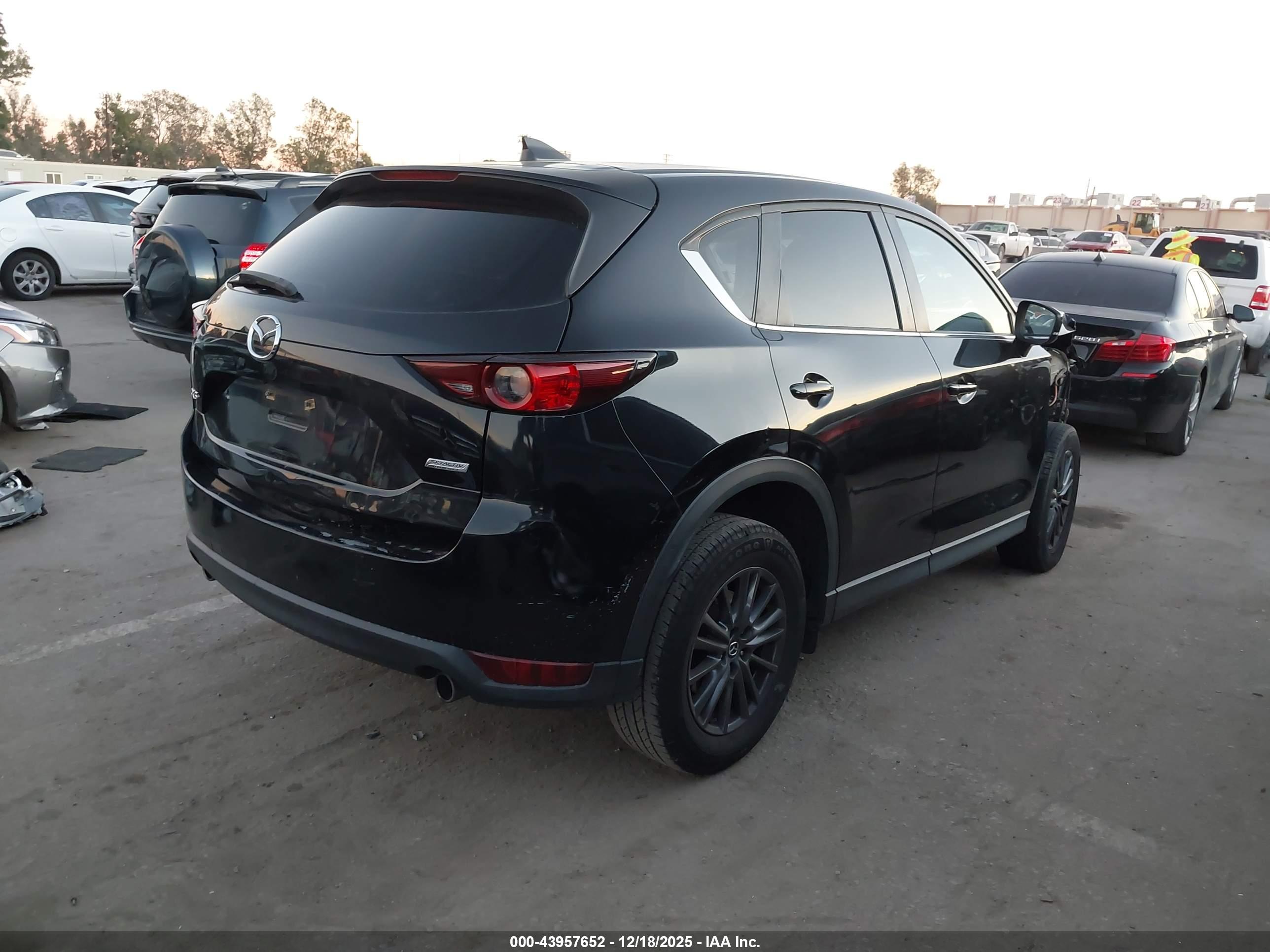 MAZDA CX-5 image 4