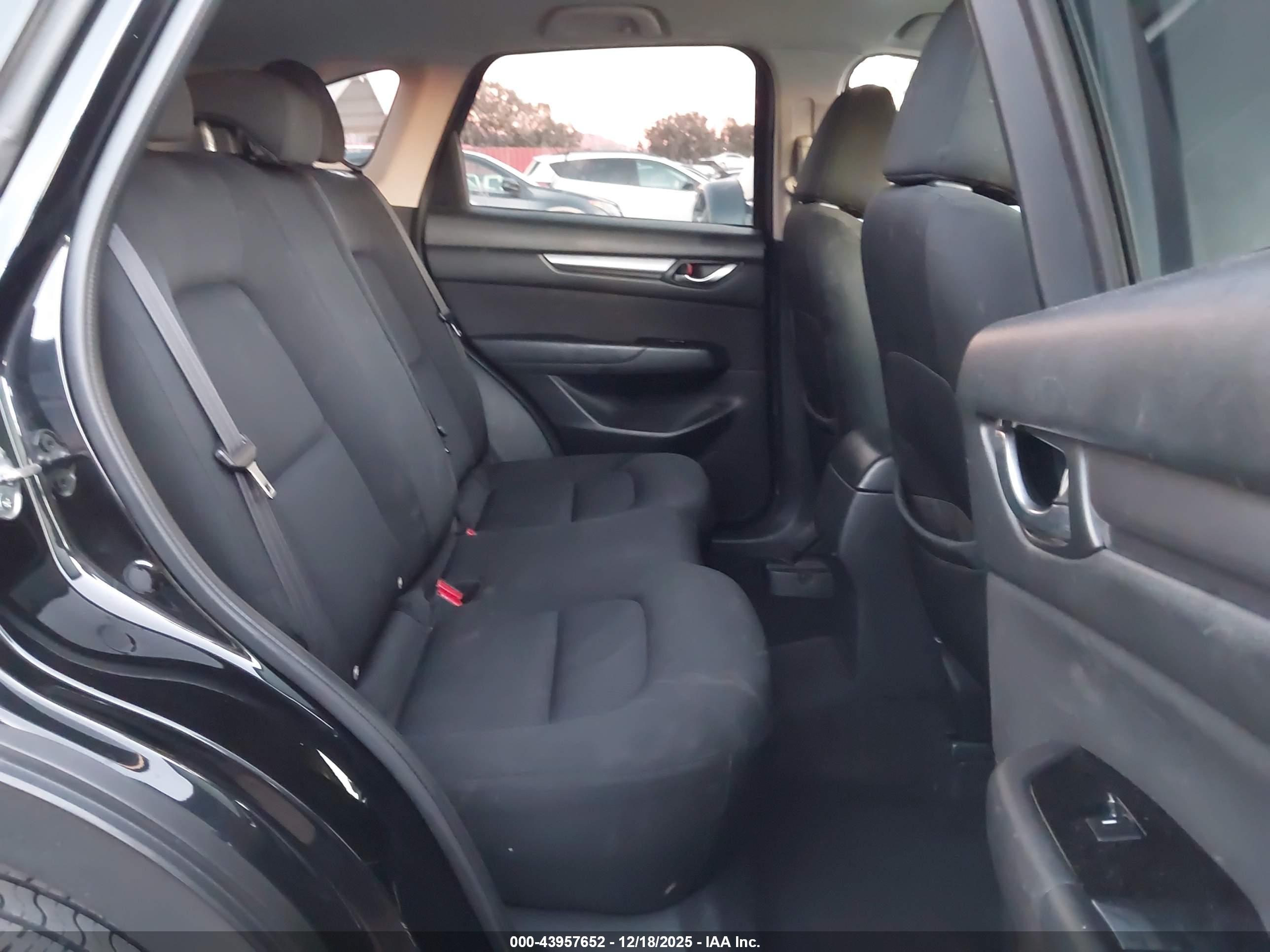 MAZDA CX-5 image 8