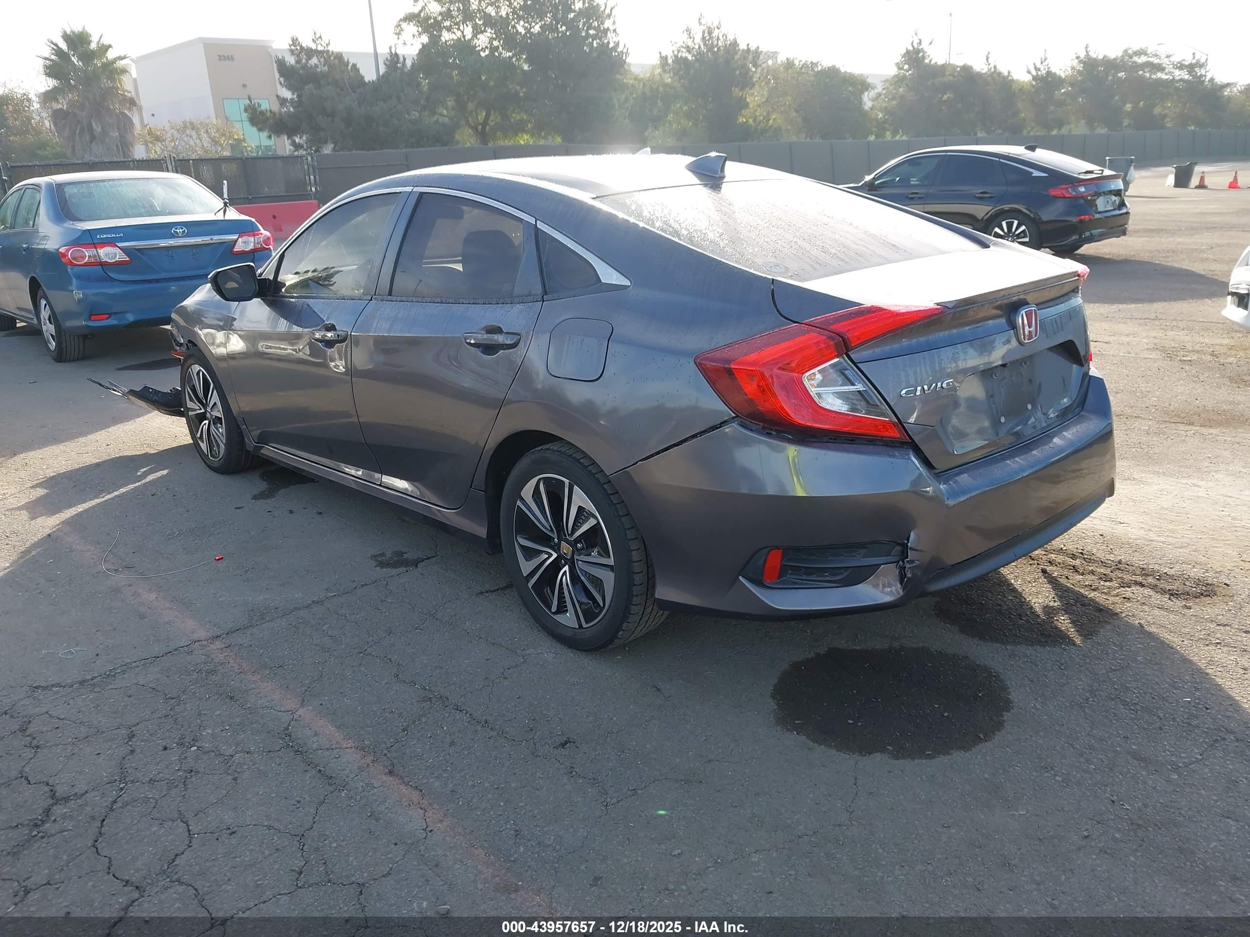 HONDA CIVIC image 3