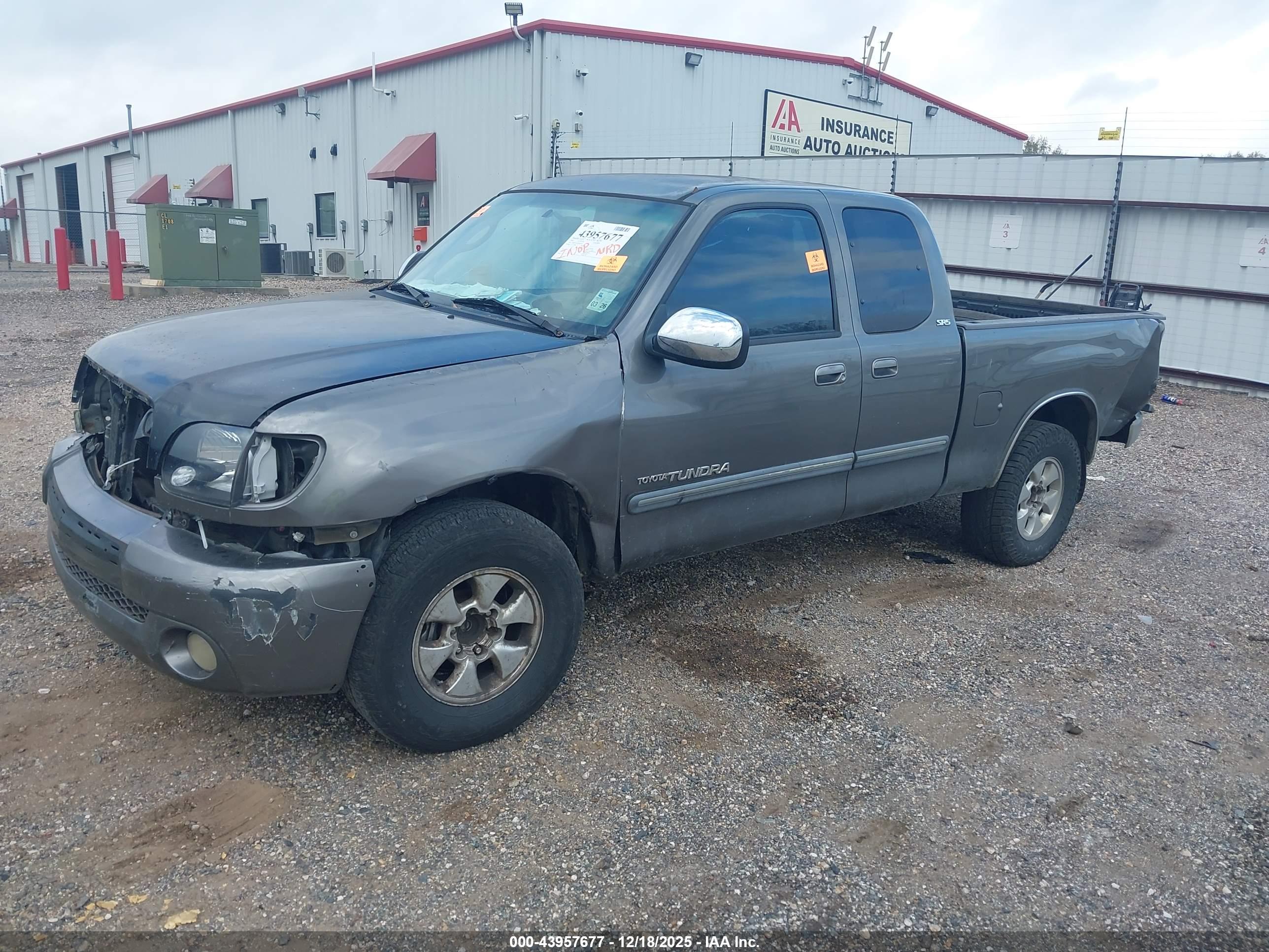 TOYOTA TUNDRA image 2