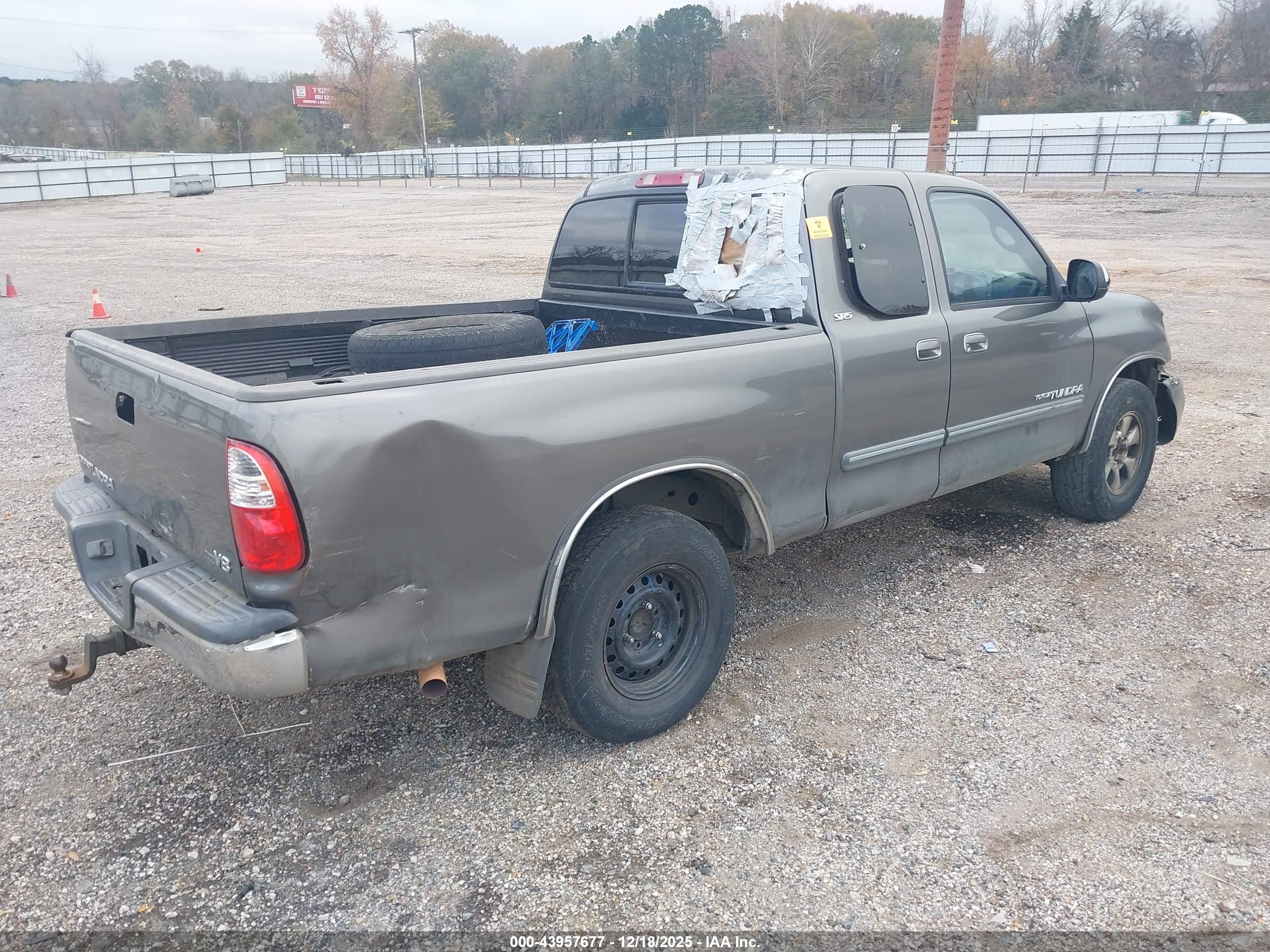 TOYOTA TUNDRA image 4