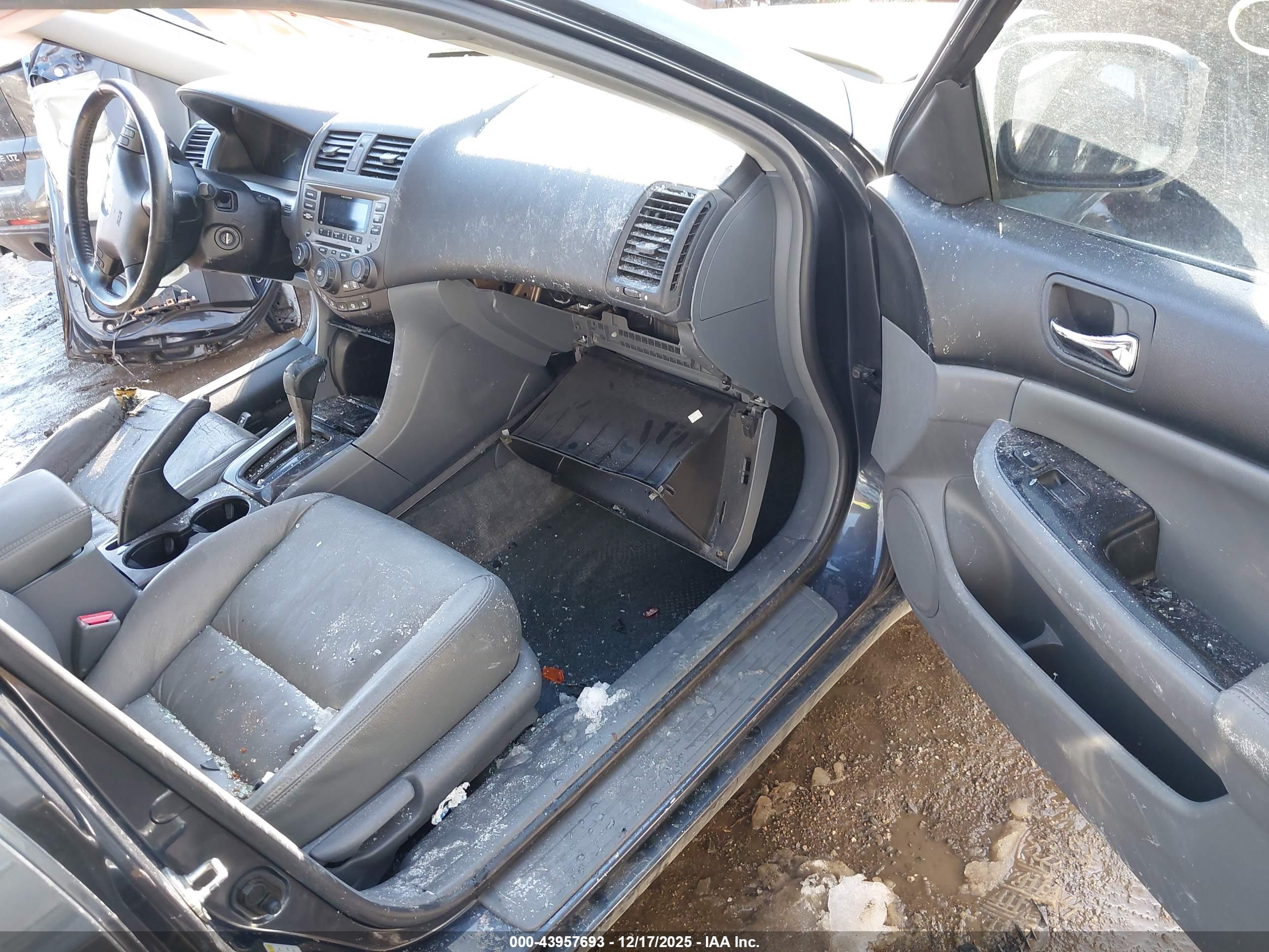 HONDA ACCORD image 5