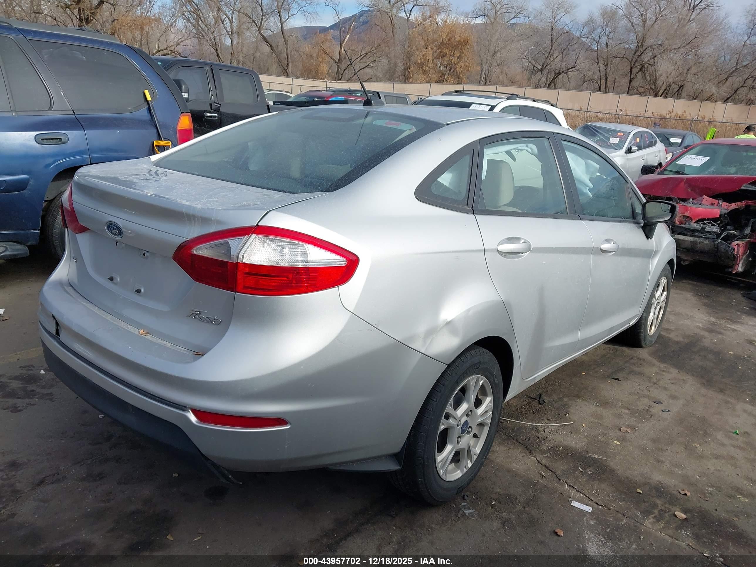FORD FIESTA image 4