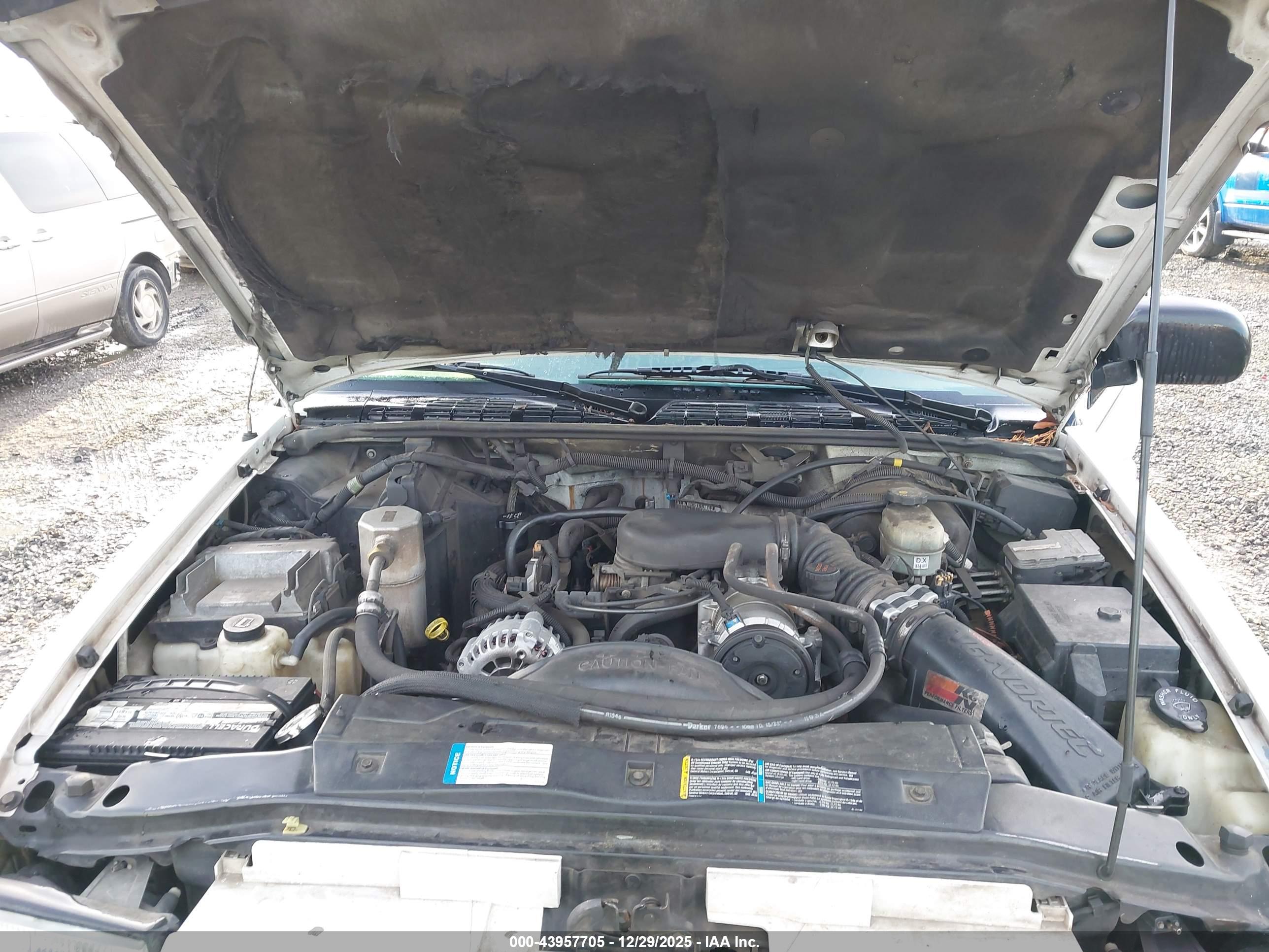 GMC JIMMY image 10