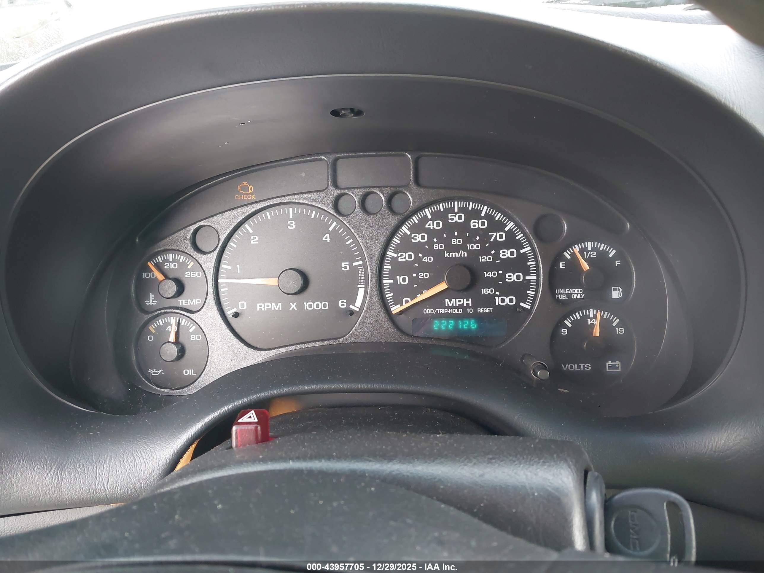 GMC JIMMY image 7