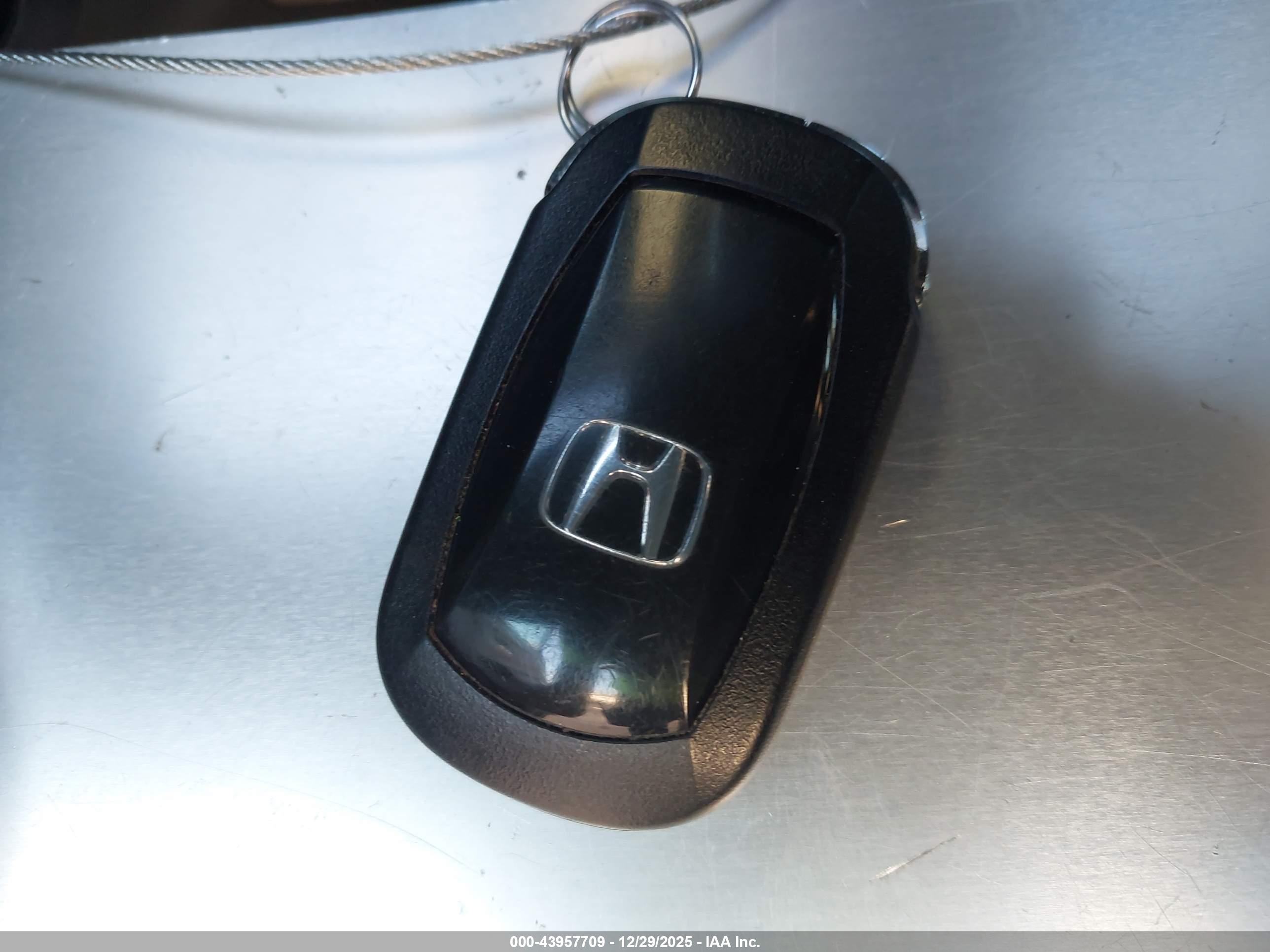 HONDA CR-V image 11