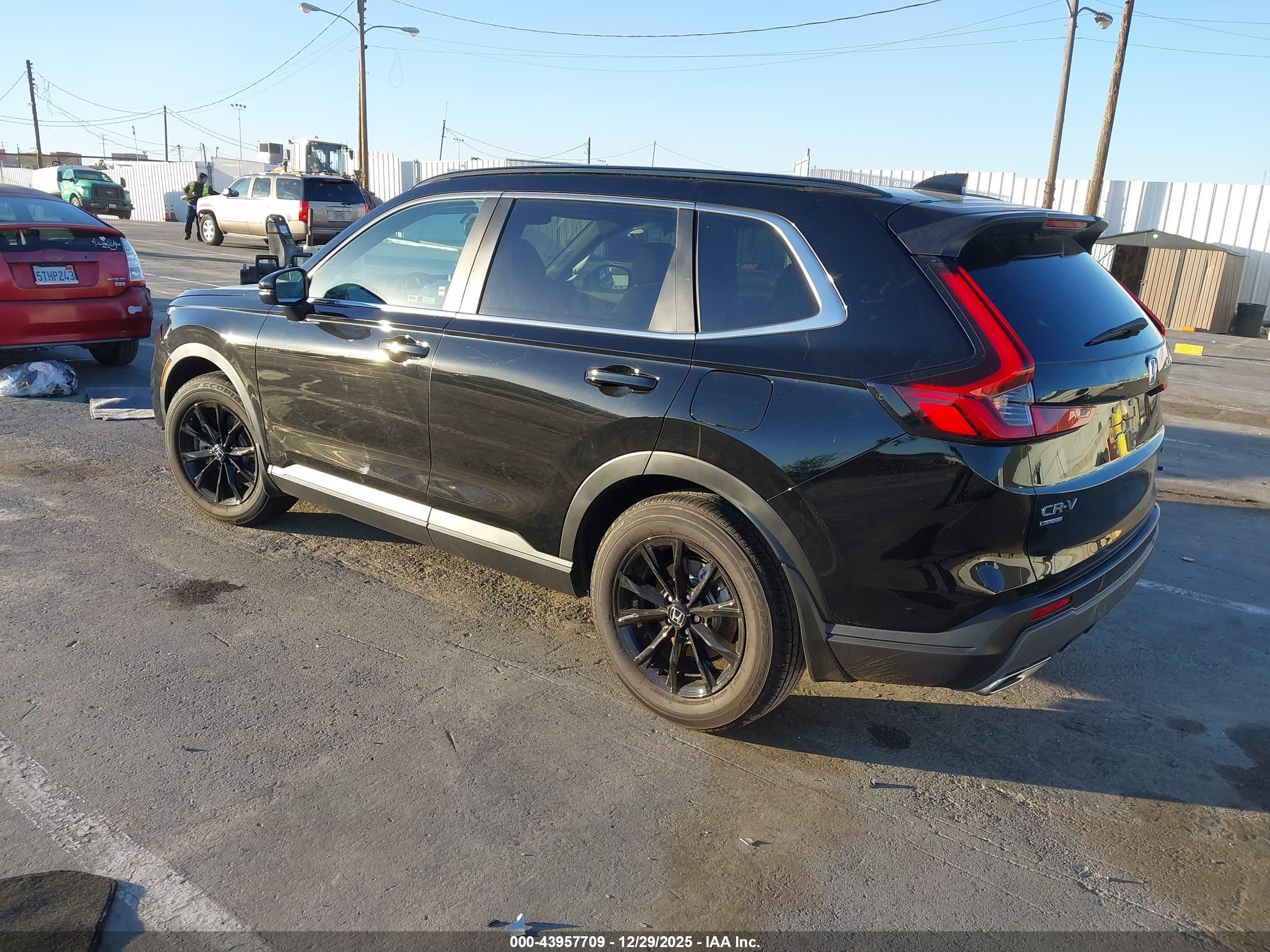 HONDA CR-V image 3