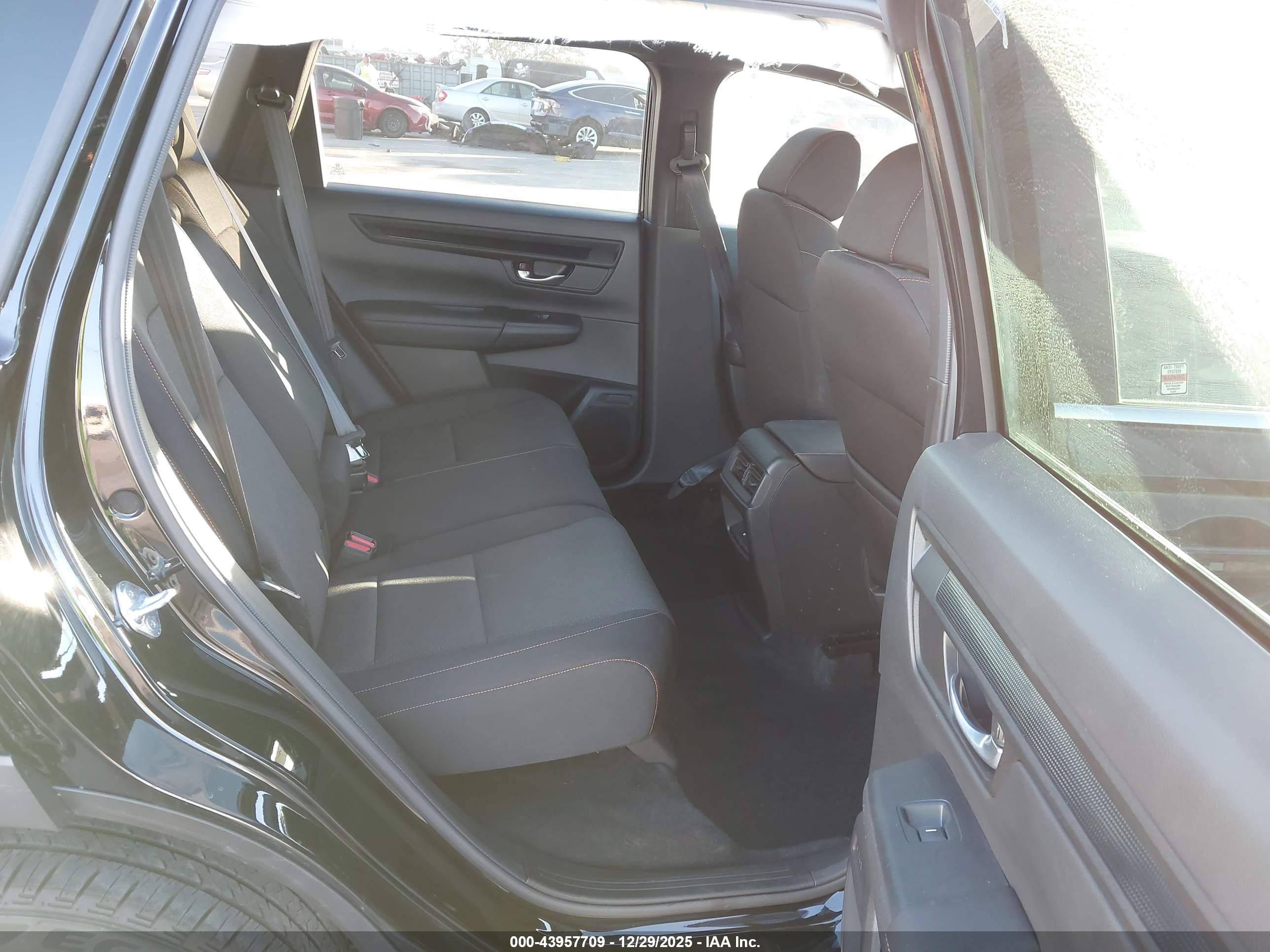 HONDA CR-V image 8