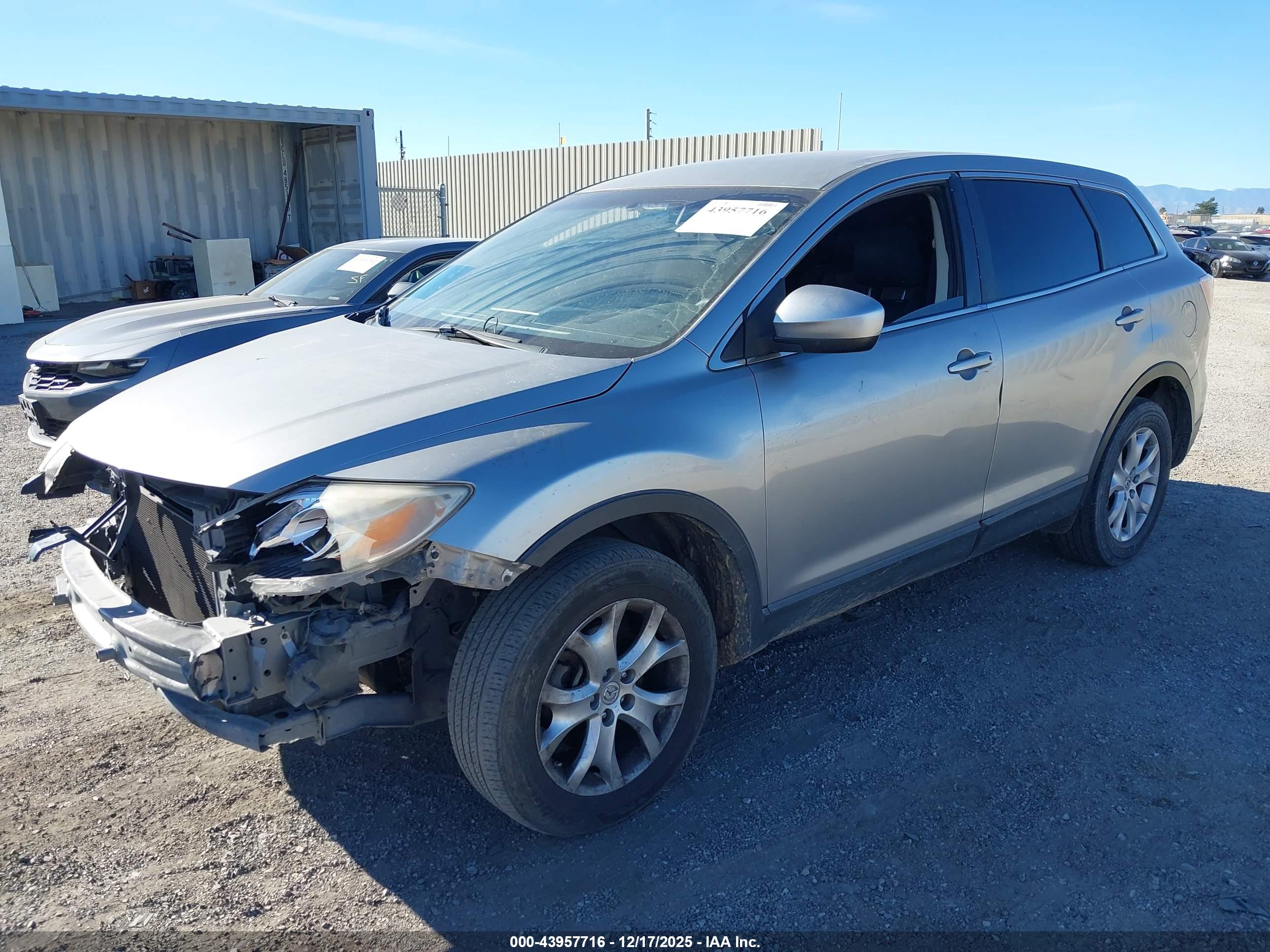 MAZDA CX-9 image 2