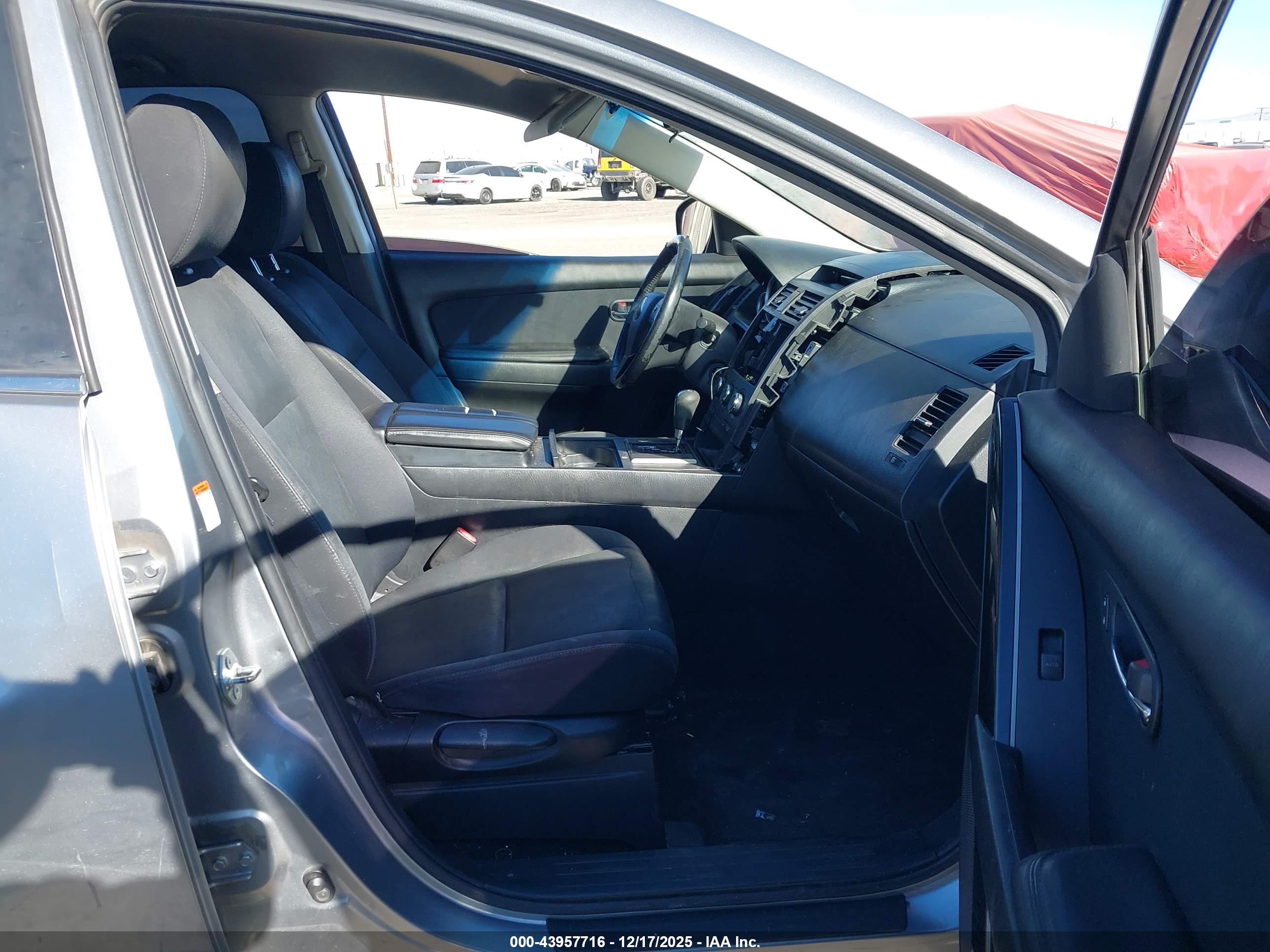 MAZDA CX-9 image 5
