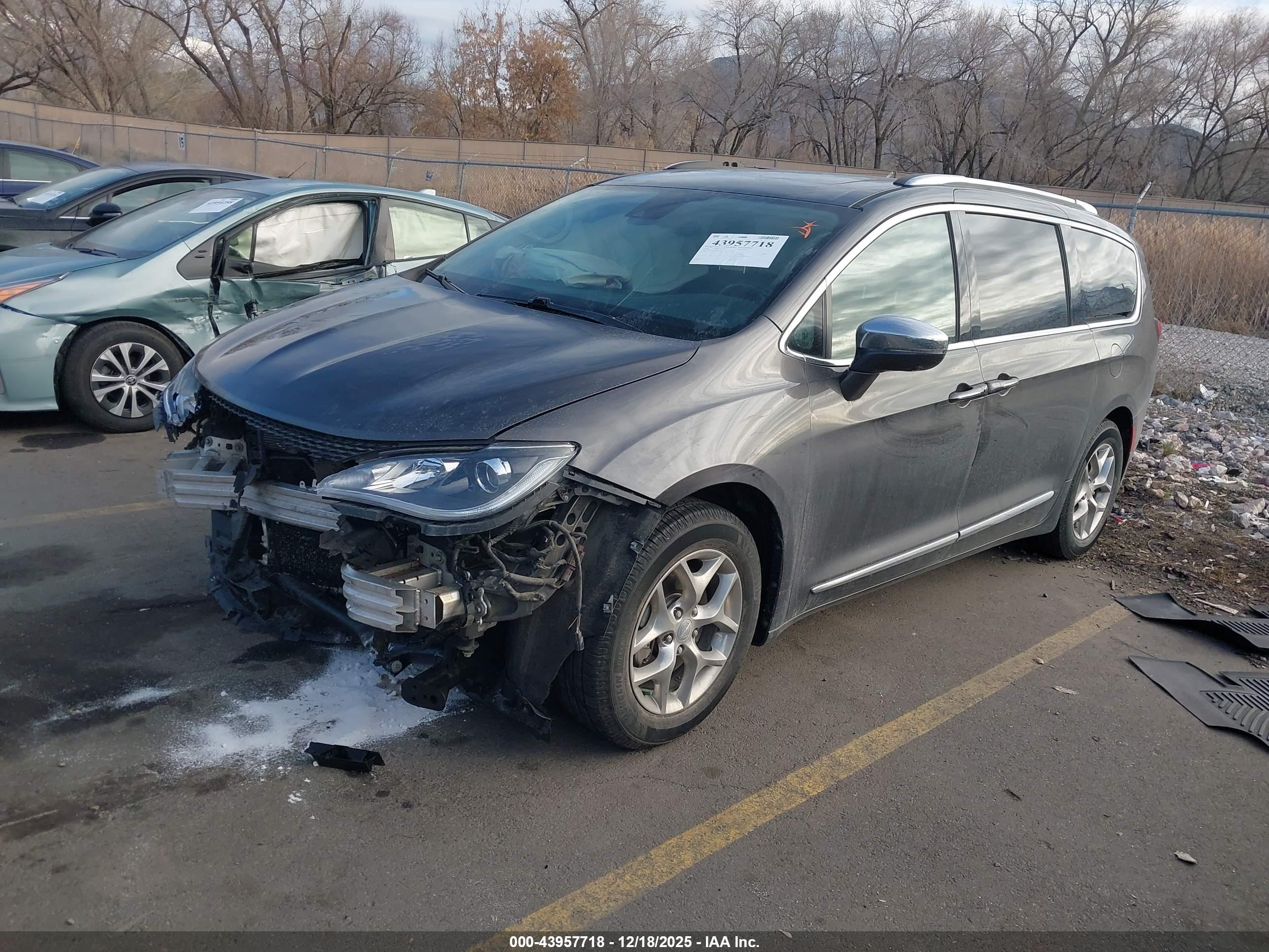 CHRYSLER PACIFICA image 2