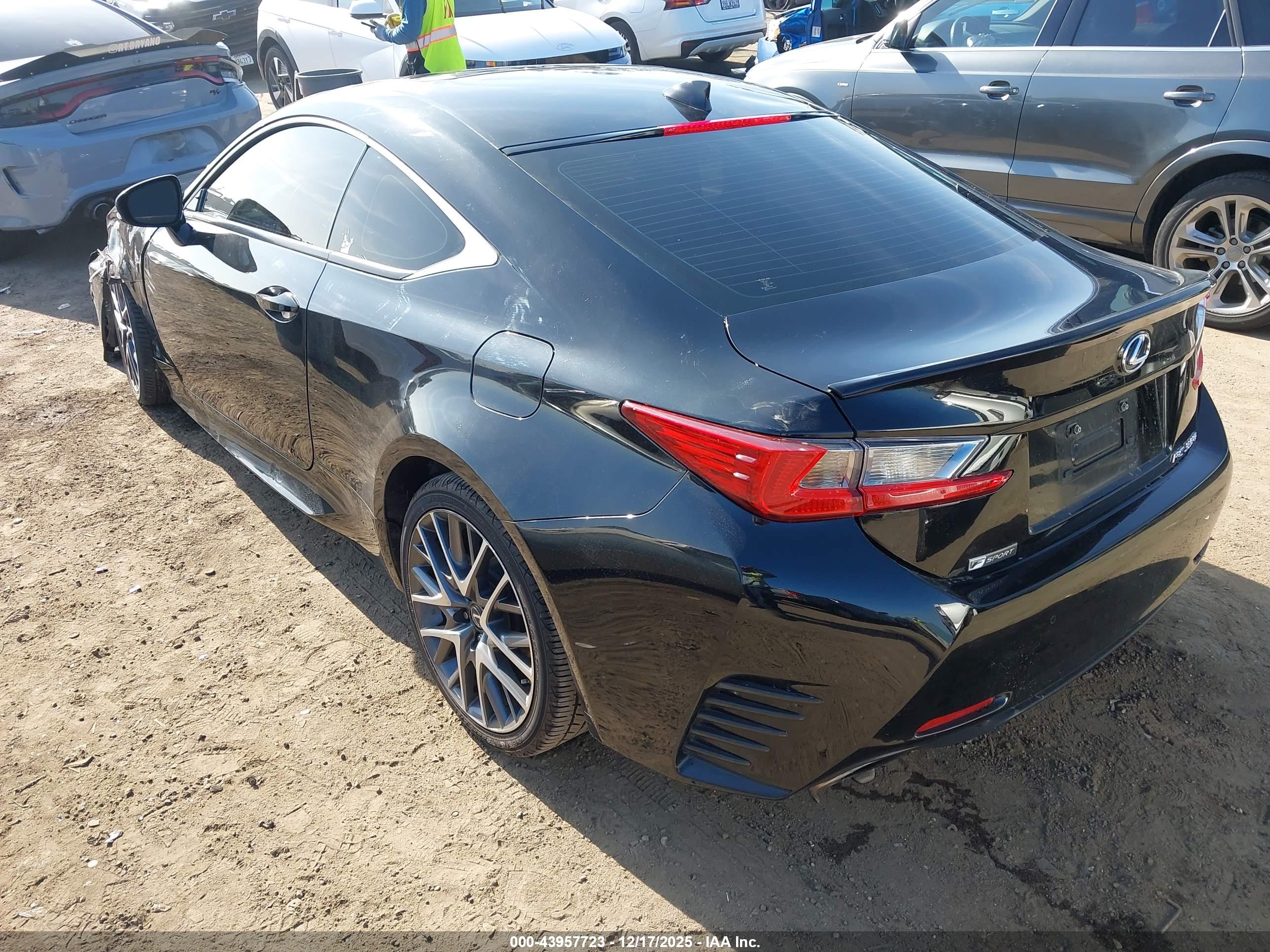 LEXUS RC image 3