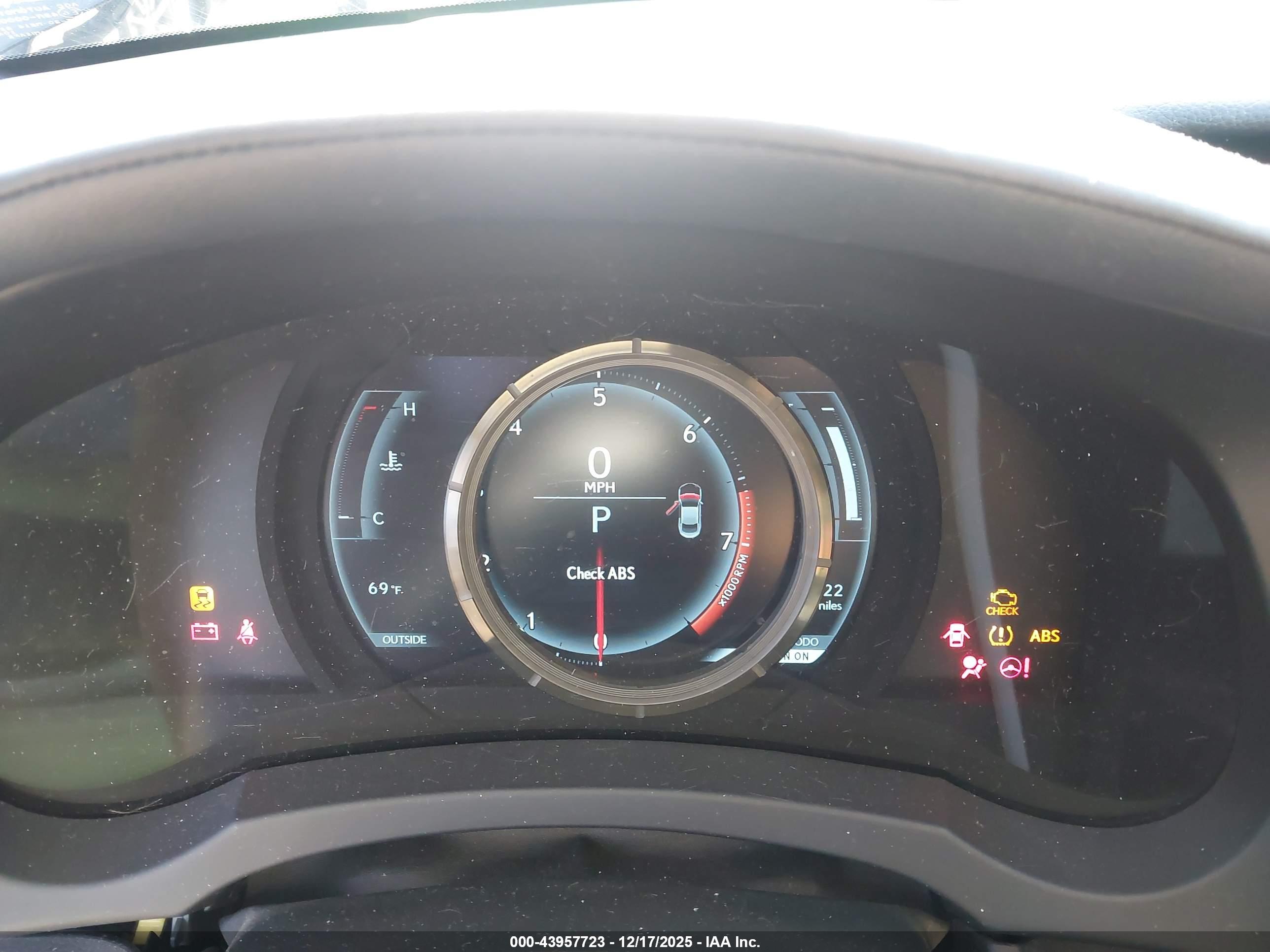 LEXUS RC image 7