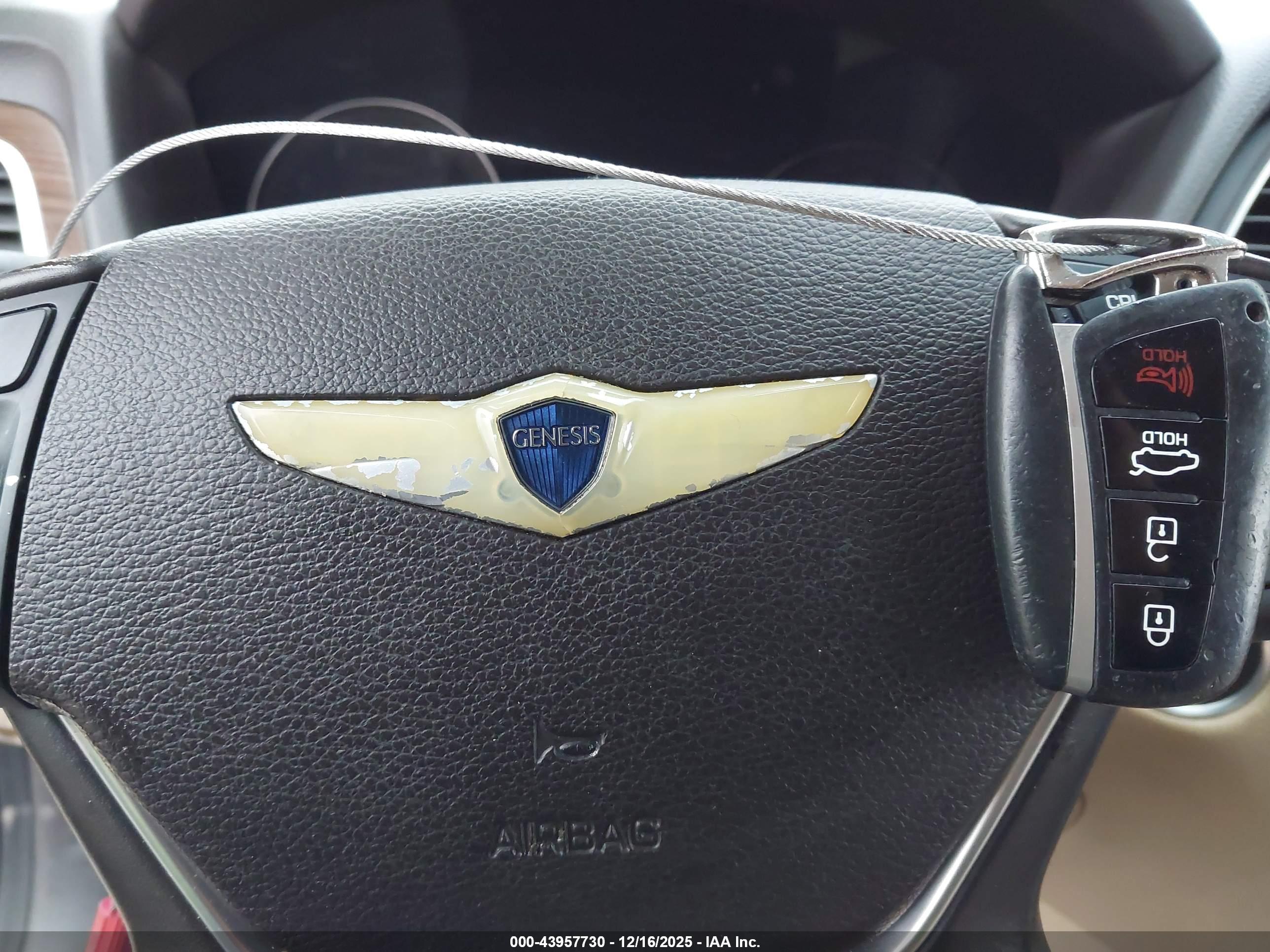 HYUNDAI GENESIS image 11